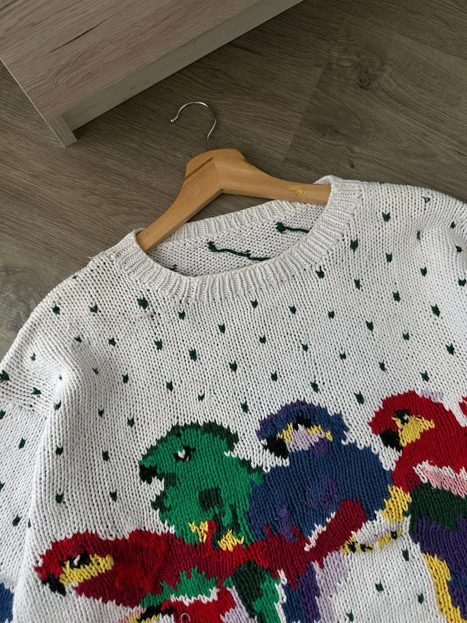 Handmade × Japanese Brand × Vintage Vintage Japanese Rare White Knit Parrot Handicrafts Sweater Size S / US 4 / IT 40 - 4 Thumbnail