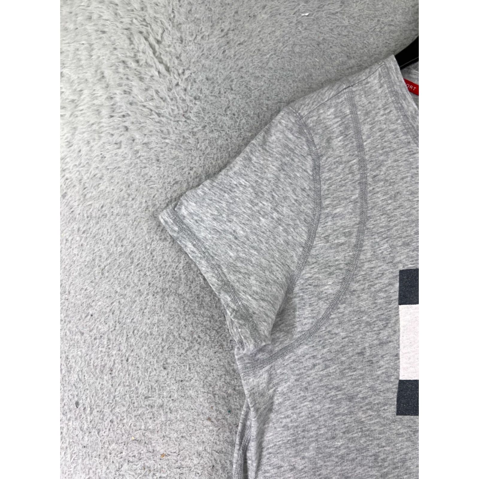 Tommy Hilfiger VINTAGE Tommy Hilfiger Shirt Women XL Gray Cotton Blend Jersey Logo Basic Short Sleeve Slim Fit Adult Regular Size Gray Womens Tee Size XL / US 12-14 / IT 48-50 - 3 Thumbnail