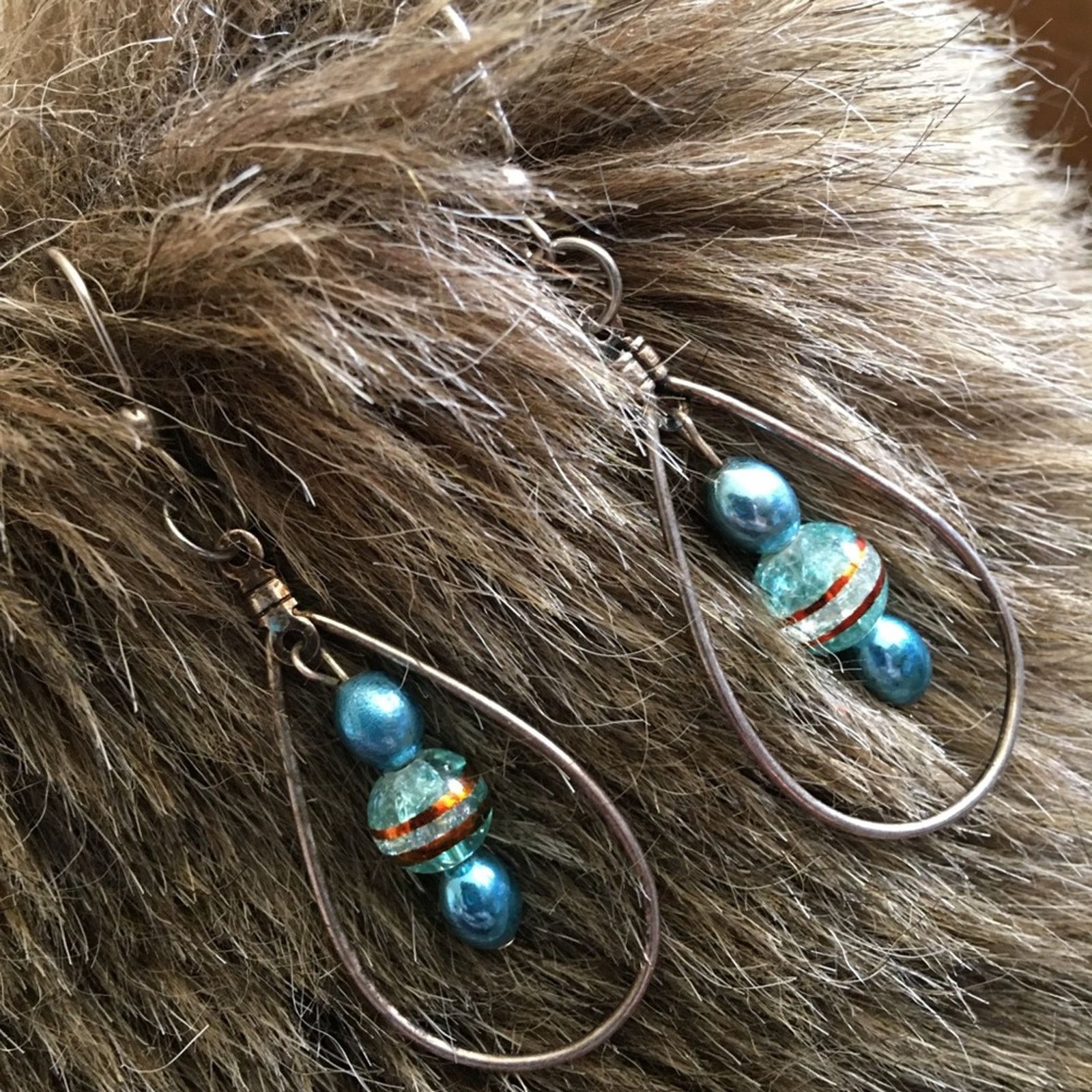 Vintage Vintage crackle bead fish hook dangle earrings Size ONE SIZE - 1 Thumbnail