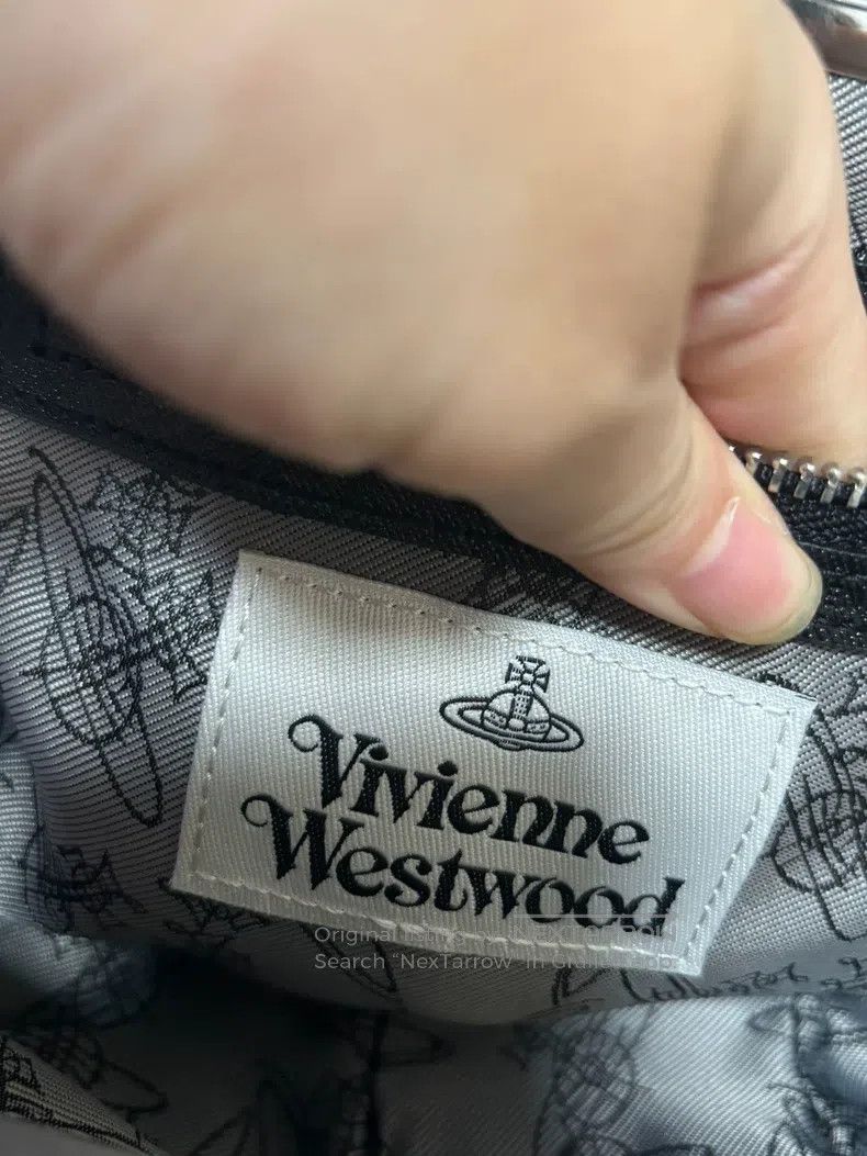 Vivienne Westwood Vivienne Westwood size os Black silver red heart dumpling b Size ONE SIZE - 7 Thumbnail