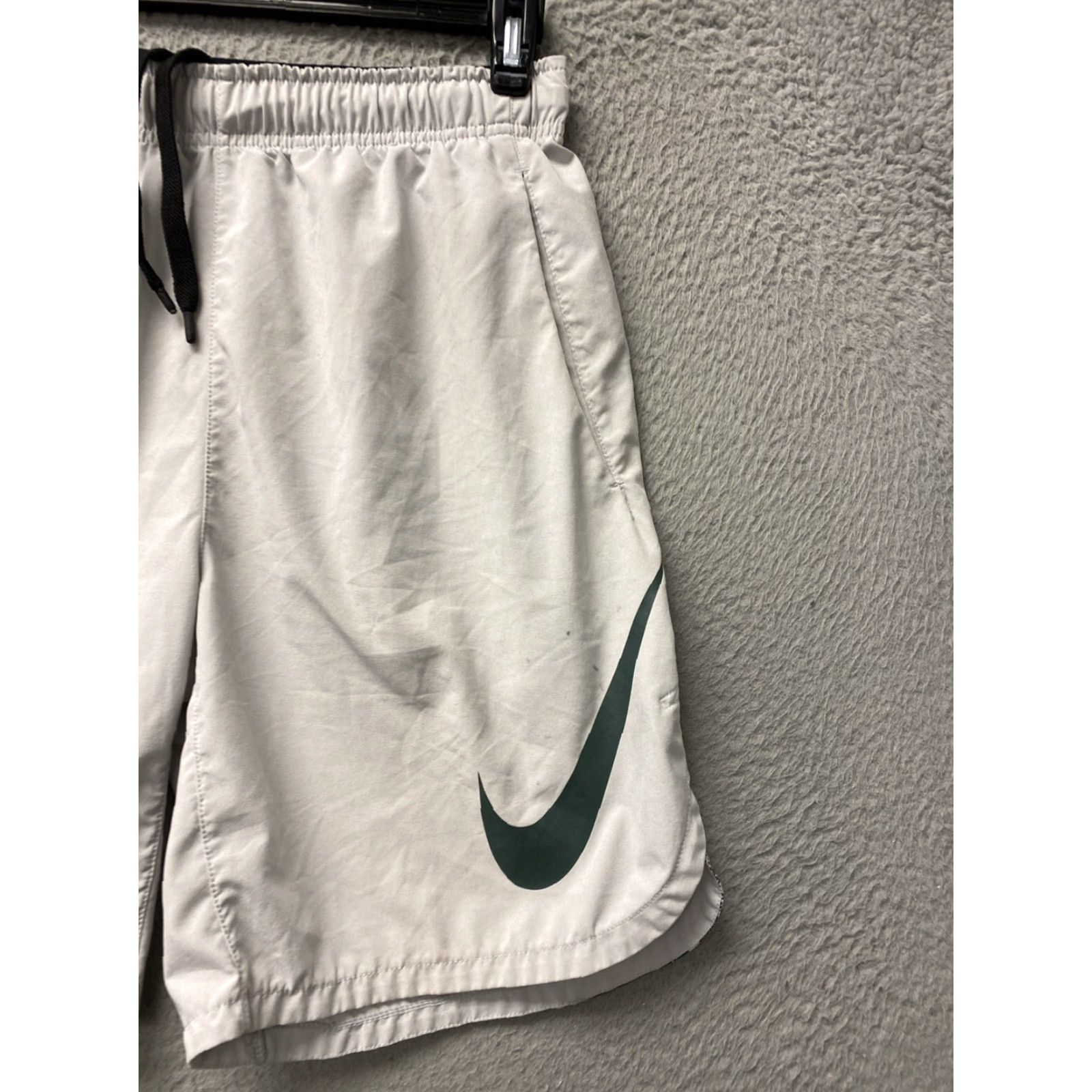 Nike VINTAGE Nike Men’s Athletic Shorts Workout Running Gray Size M Drawstring Size US 31 - 2 Thumbnail