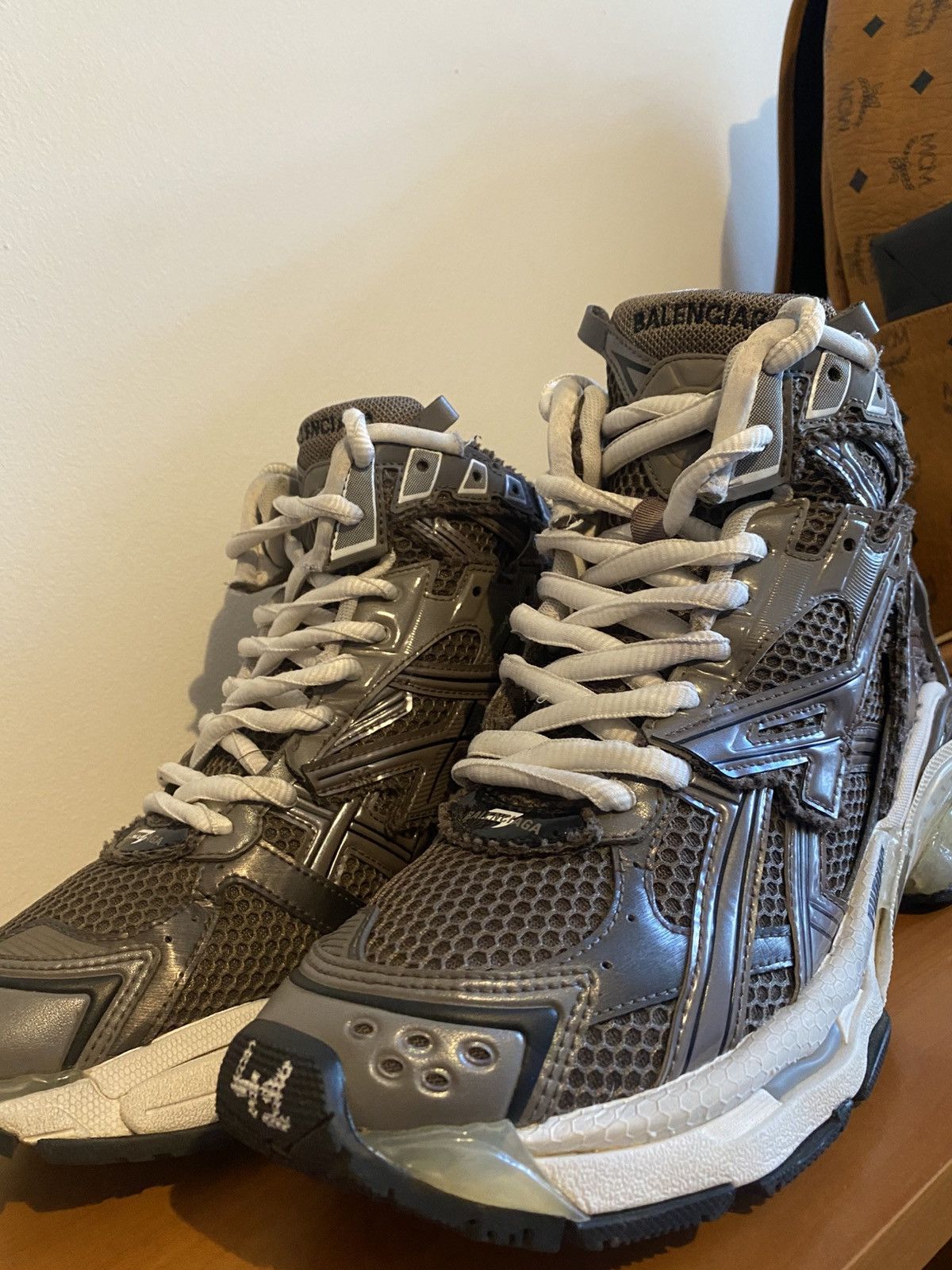 Balenciaga Balenciaga Runner High Top Medium Grey Size US 8.5 / EU 41-42 - 8 Thumbnail