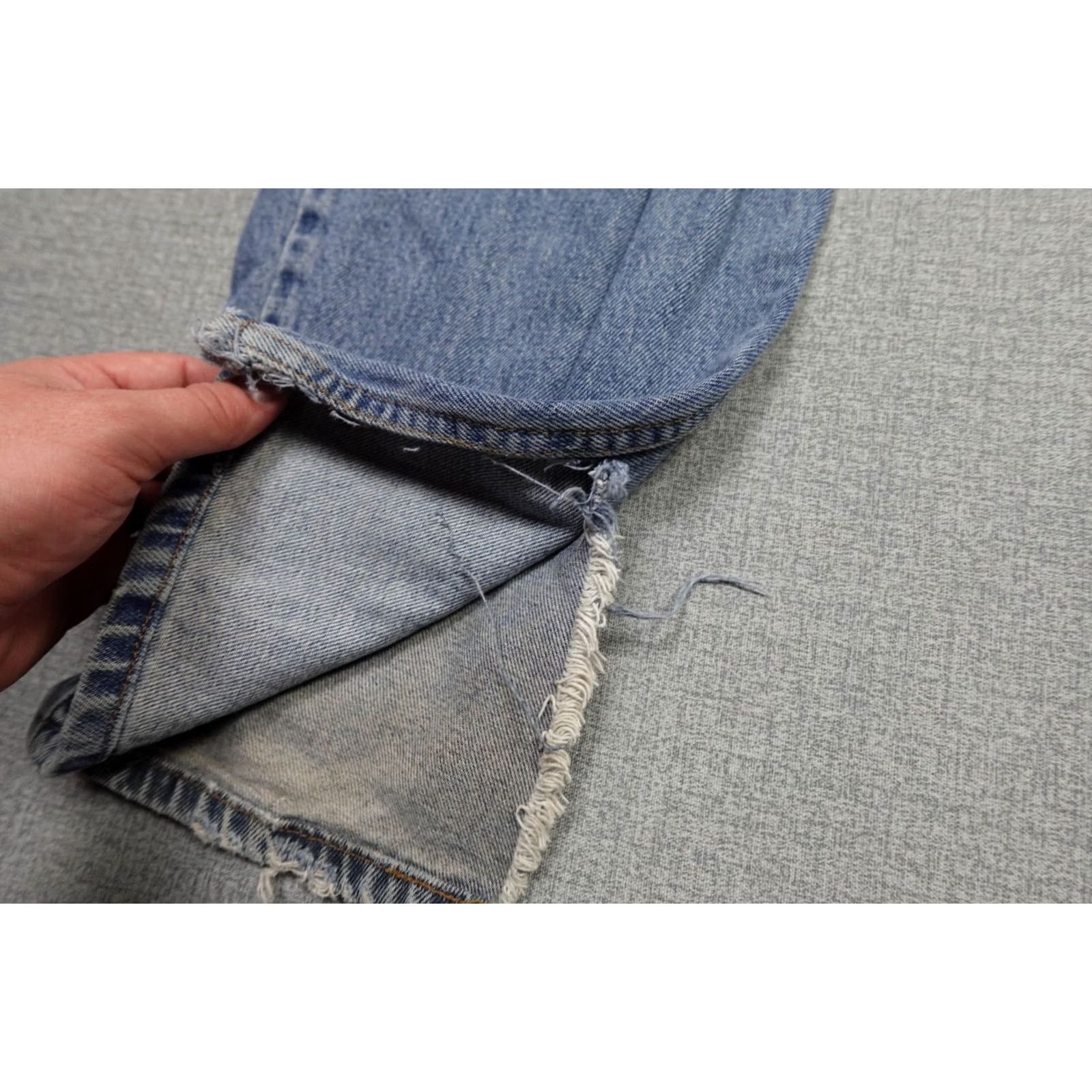 Levi's VINTAGE Levi's 550 Jeans Mens 36x32 Blue Relaxed Fit Light Wash Cowboy Rancher Jeans Mens 36 Blue Relaxed 550 Cowboy Jeans Levi's 550 Regular Fit Men Size US 36 / EU 52 - 5 Thumbnail