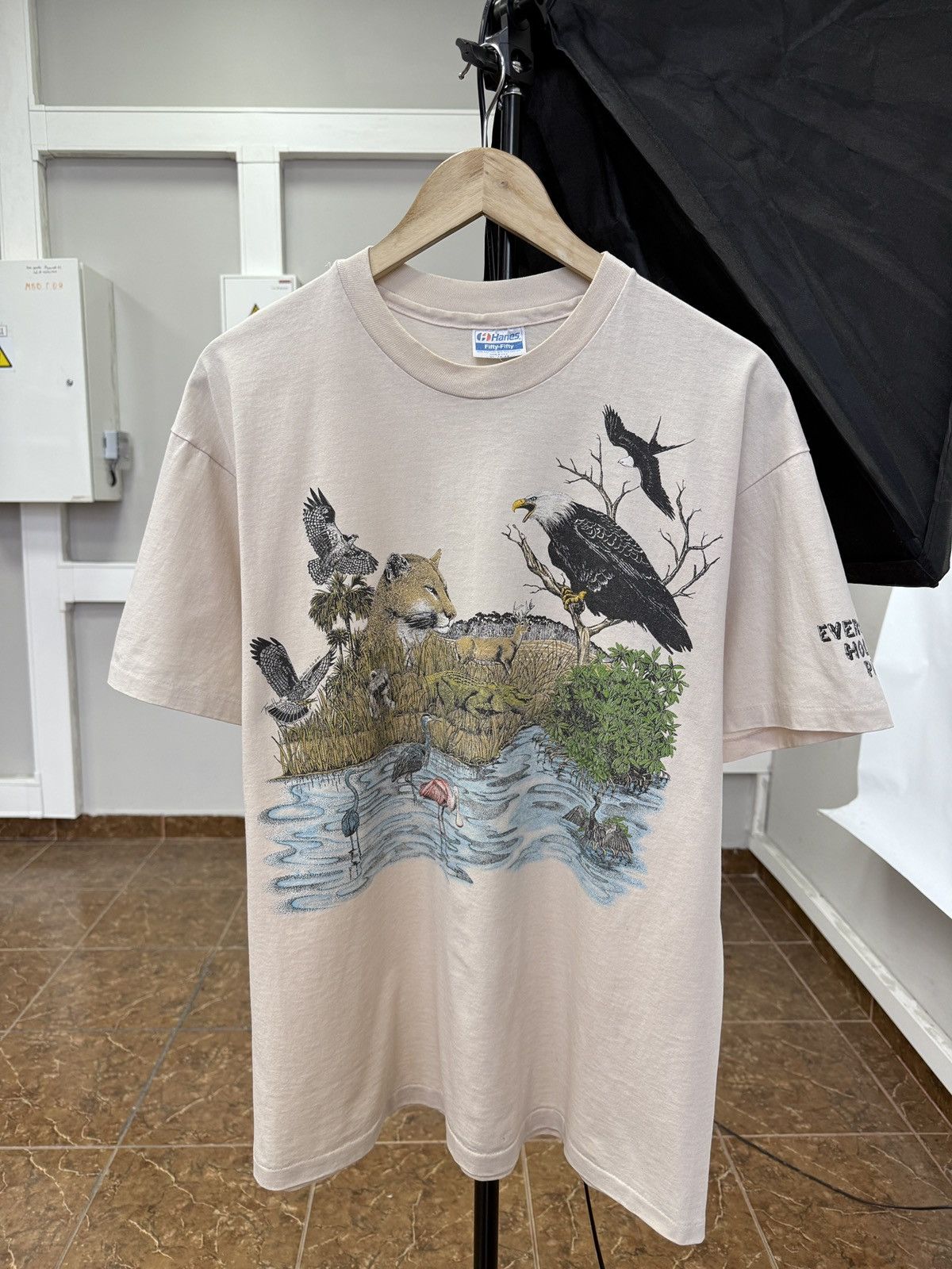 Hanes 🇺🇸 Vintage 1989 Aboriginal Art Animals T-Shirt Single Stitch Size US XL / EU 56 / 4 - 1 Thumbnail