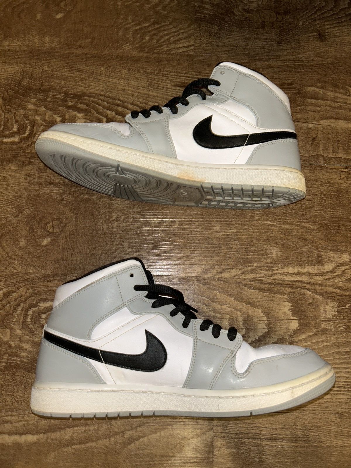 Jordan Brand Jordan 1 Mid Light Smoke Grey Size US 10 / EU 43 - 2 Thumbnail