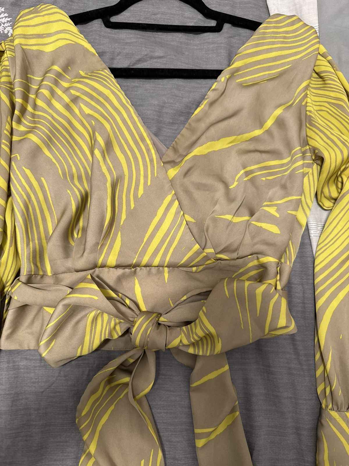 Banana Republic Long sleeve banana republic blouse Size S / US 4 / IT 40 - 6 Thumbnail