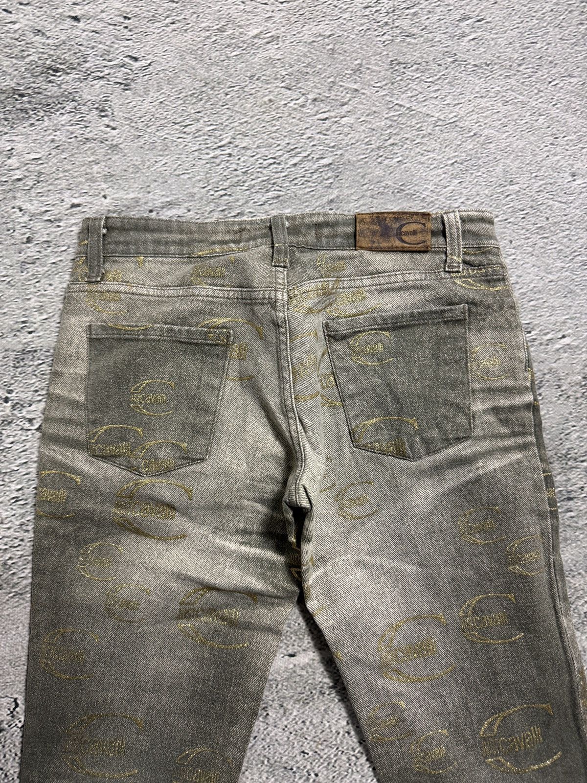 Roberto Cavalli Just Cavalli flared jeans monogram fullprint Y2K washer Size 27" / US 4 / IT 40 - 2 Thumbnail
