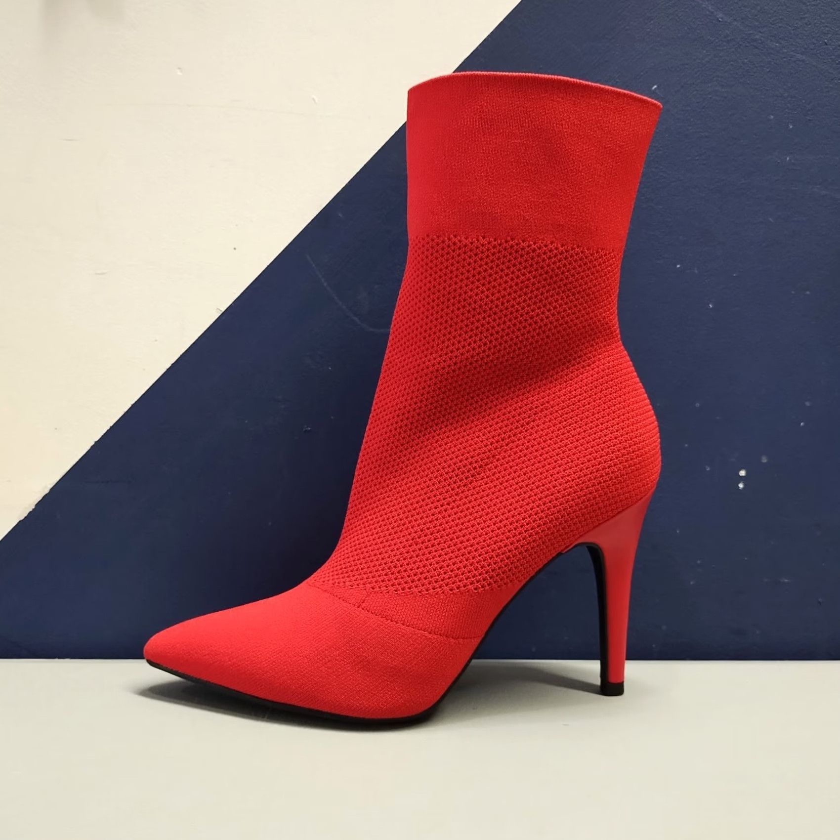 Vintage R.Rash Stiletto Heels Womens US Size 7.5W Red Fabric Upper Pointed Toe Pull On NWOB Size: Womens Size 7.5W Mens? Size US 8 / IT 38 - 4 Thumbnail