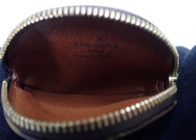 Louis Vuitton Louis Vuitton Monogram Canvas Brown Round Coin Purse Size ONE SIZE - 6 Thumbnail