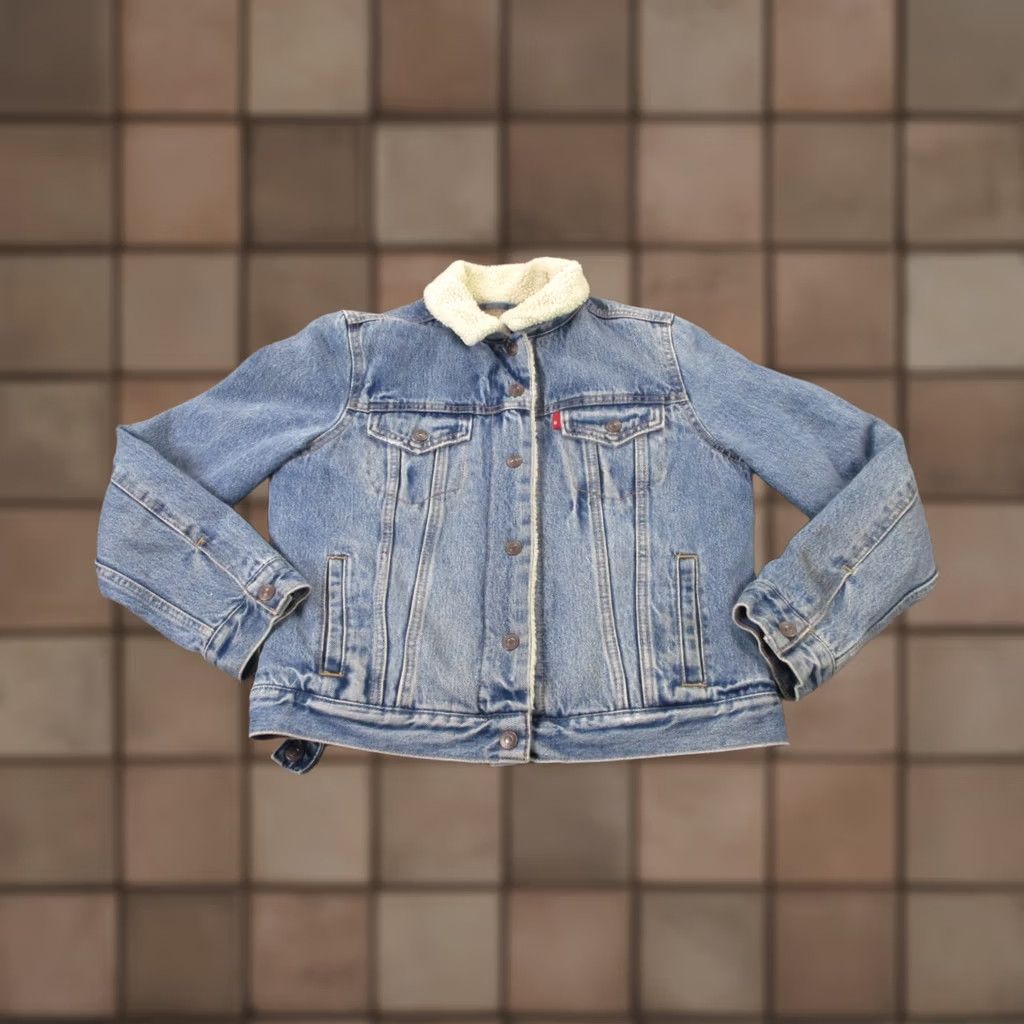 Levi's Levi's Trucker Jacket Women M Blue Sherpa Lined Vintage Denim Bomber Pockets Lined Vintage Womens Size M / US 6-8 / IT 42-44 - 1 Thumbnail