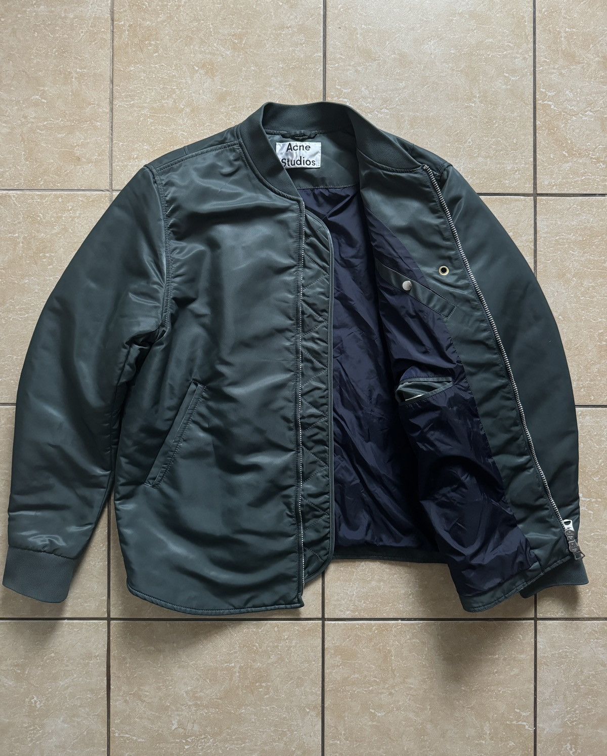 Acne Studios Acne Studios Mylon Shine PSS18 Bomber jacket Size US M / EU 48-50 / 2 - 12 Thumbnail