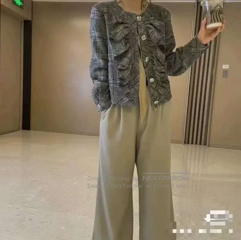 Chanel Chanel Grey tweed ruffle coat Size S / US 4 / IT 40 - 9 Thumbnail