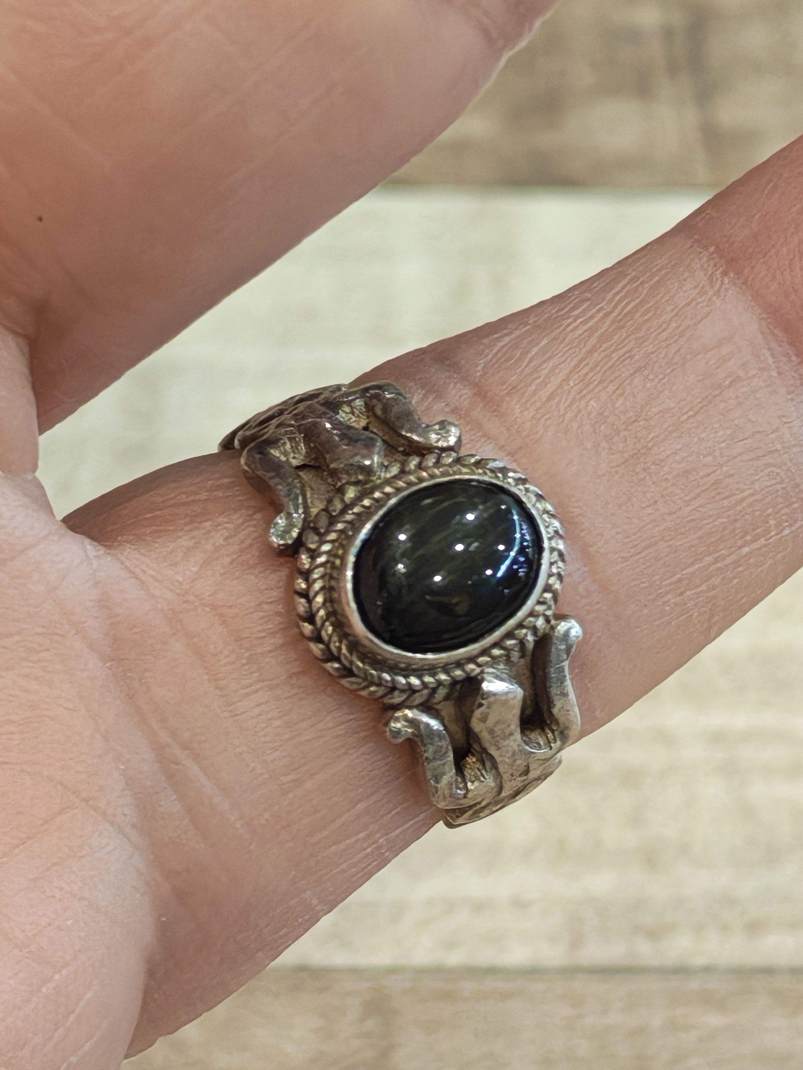 Vintage VINTAGE RING BLACK ONYX STERLING SILVER SIZE 20MM VINTAGE Size ONE SIZE - 3 Thumbnail