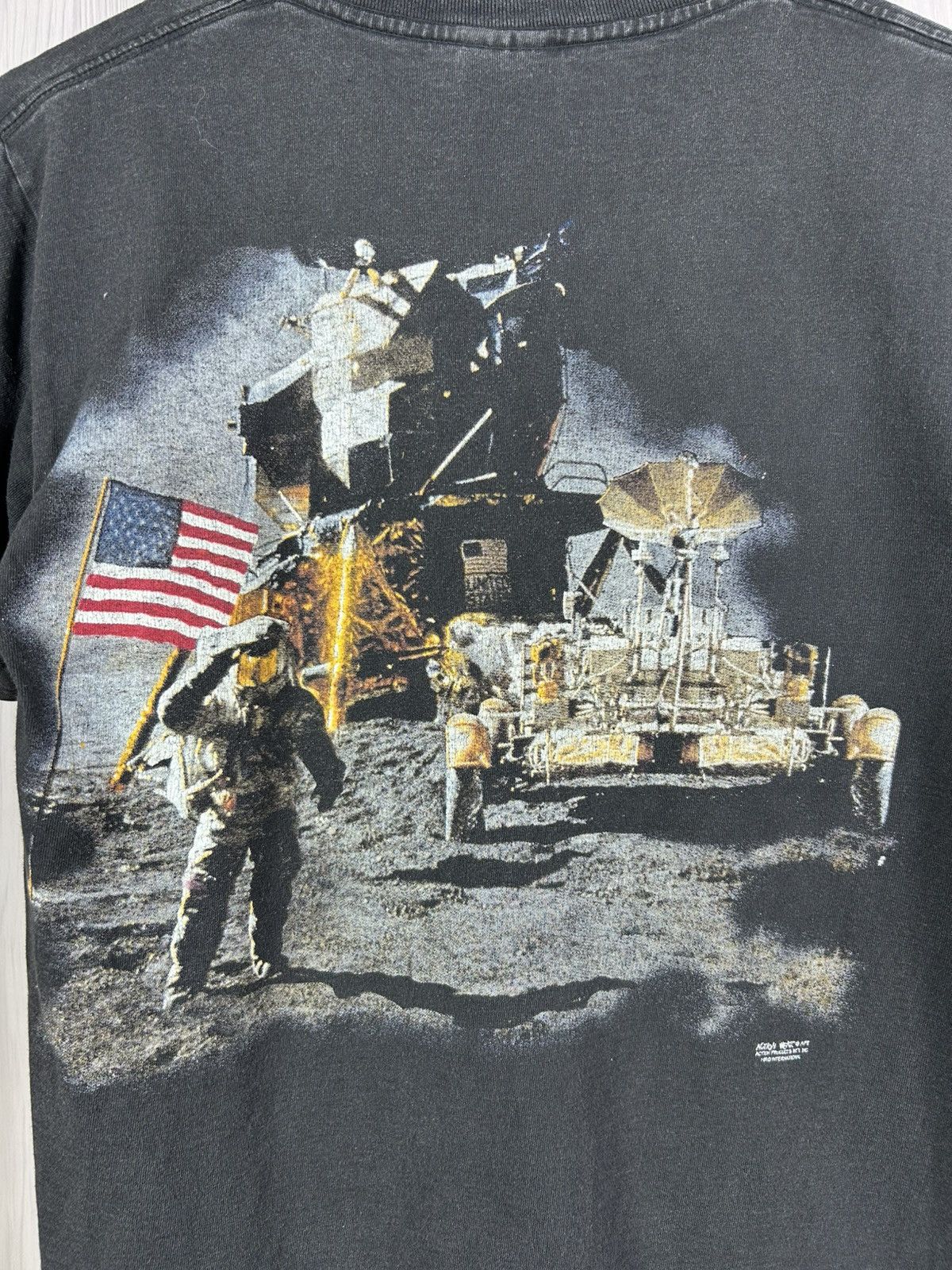 Vintage VTG 1997 Kennedy Space Center Moon Landing USA Flag T-Shirt Size US S / EU 44-46 / 1 - 10 Thumbnail