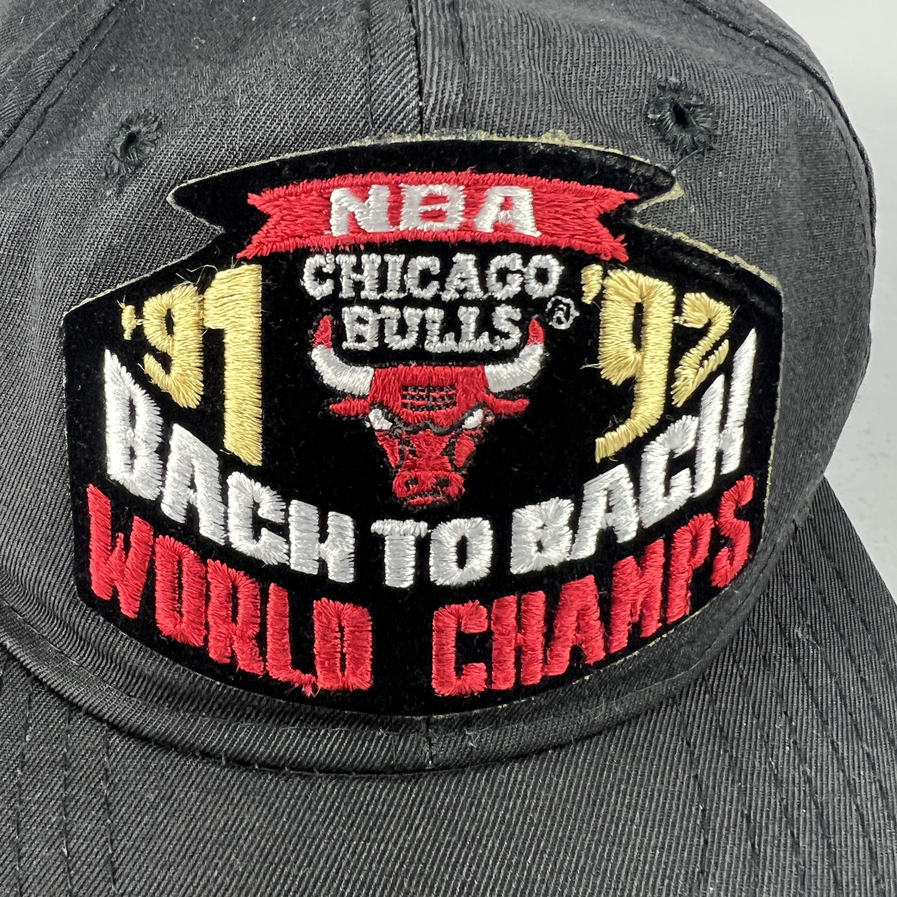 NBA × Vintage VTG 1992 Back To Back NBA Champs Chicago Bulls Snap Back Hat Size ONE SIZE - 4 Thumbnail