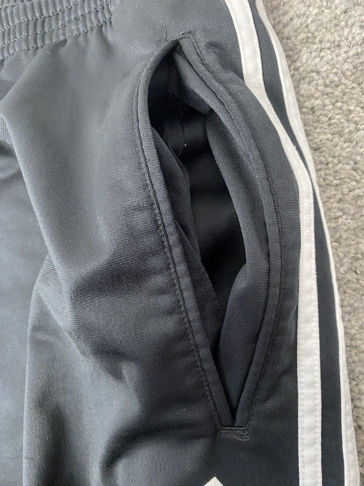 Adidas × Vintage Vintage 90s black adidas tear away track pants Size US 38 / EU 54 - 6 Thumbnail