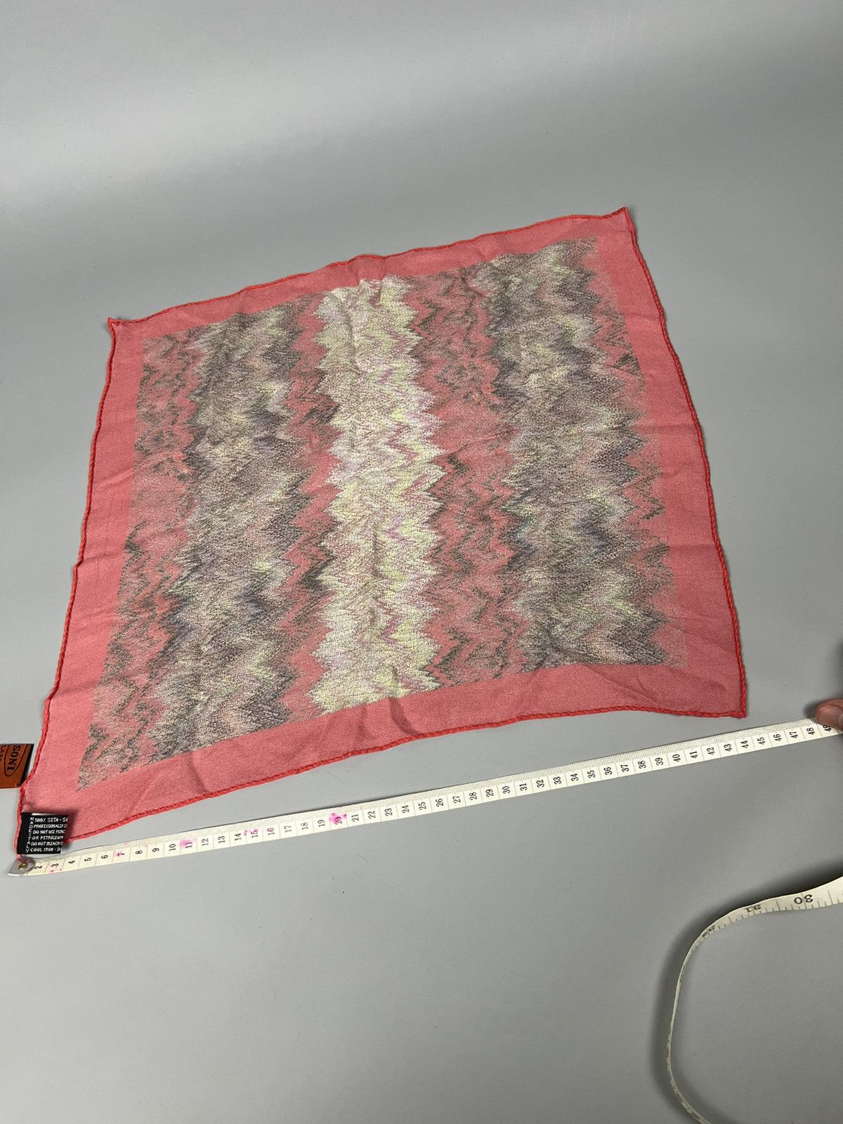 Missoni (44x44cm) Rare Missoni silk scarf geometric print Size ONE SIZE - 9 Thumbnail