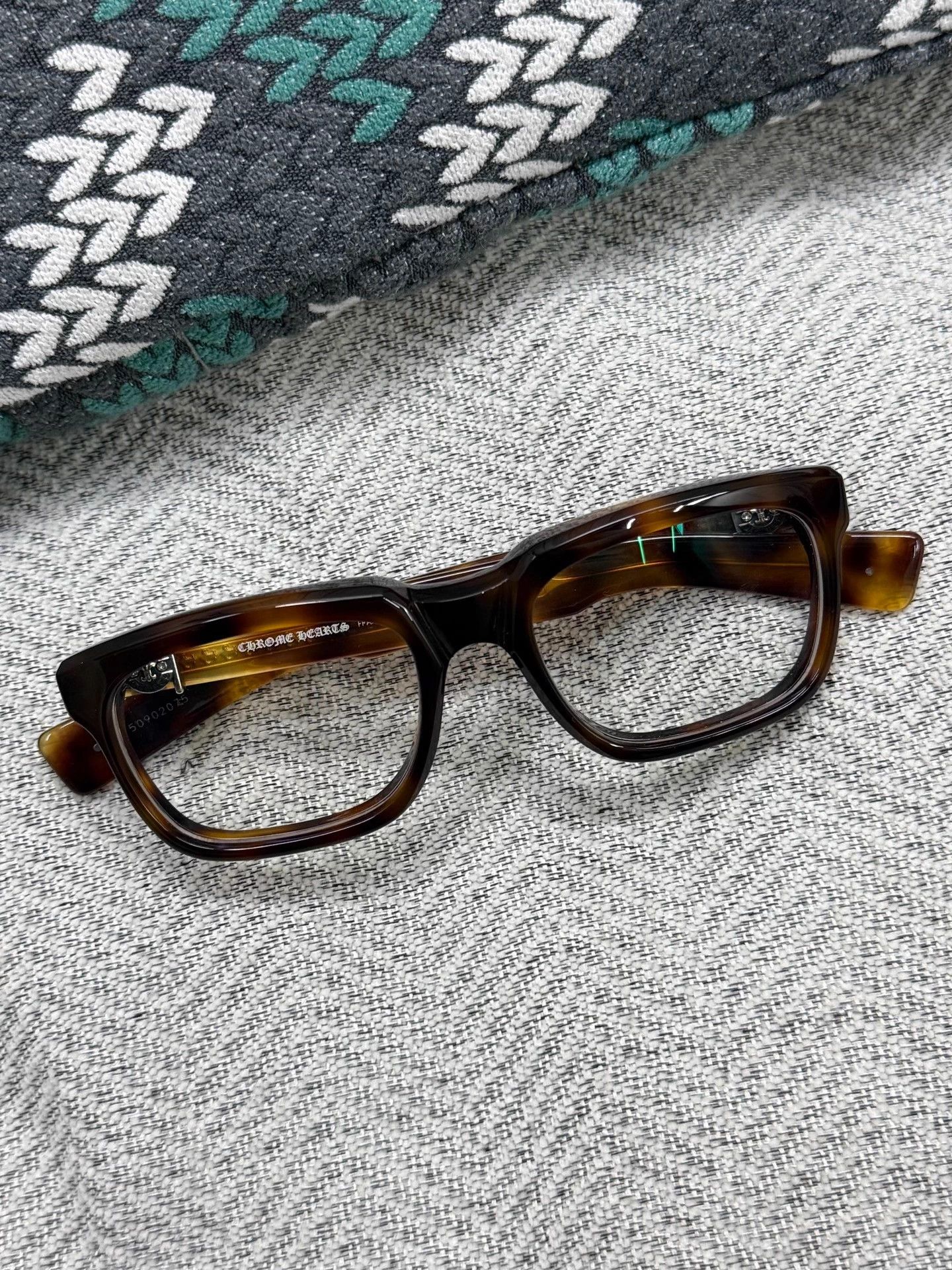 Chrome Hearts Chrome Heart 'See You In Tea' Trefoil Tort Glasses Size ONE SIZE - 1 Thumbnail
