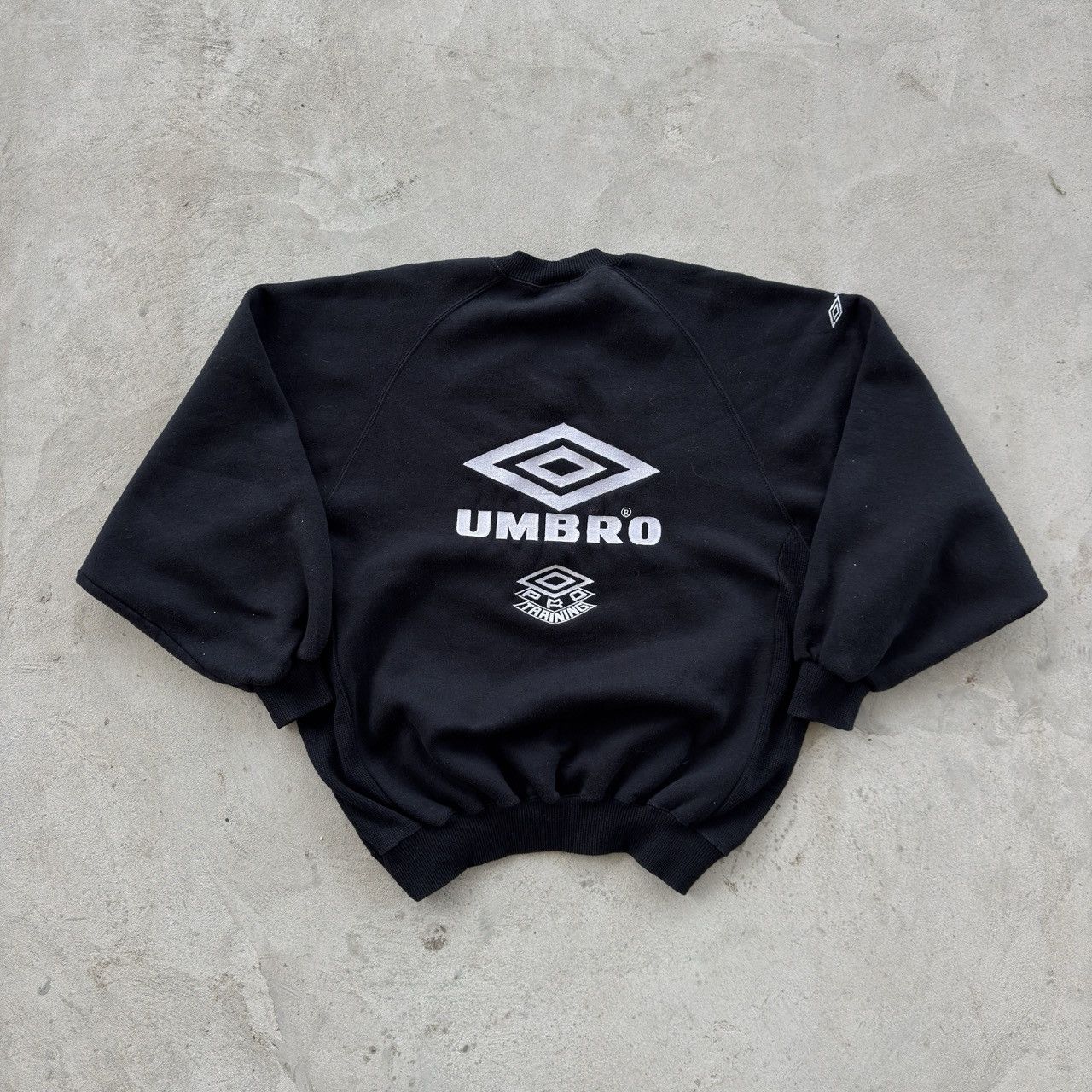 Umbro Vintage Umbro Sweatshirt Big Logo Pullover Y2K Size US M / EU 48-50 / 2 - 2 Thumbnail