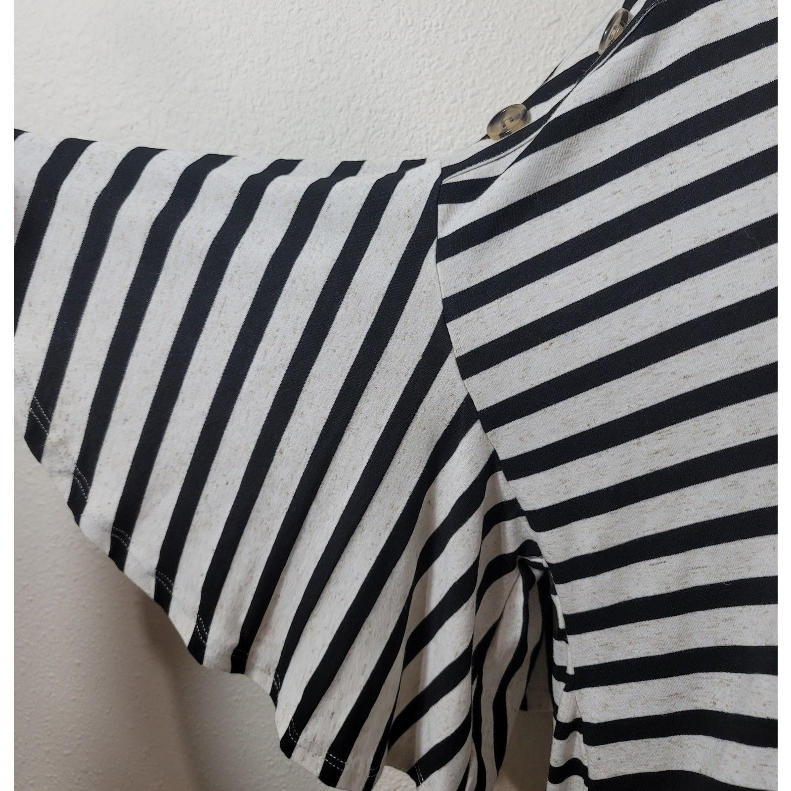 Other 89th & Madison Black Cream Striped Bell Sleeve Top 1X Size XXL / US 16-18 / IT 52-54 - 5 Thumbnail