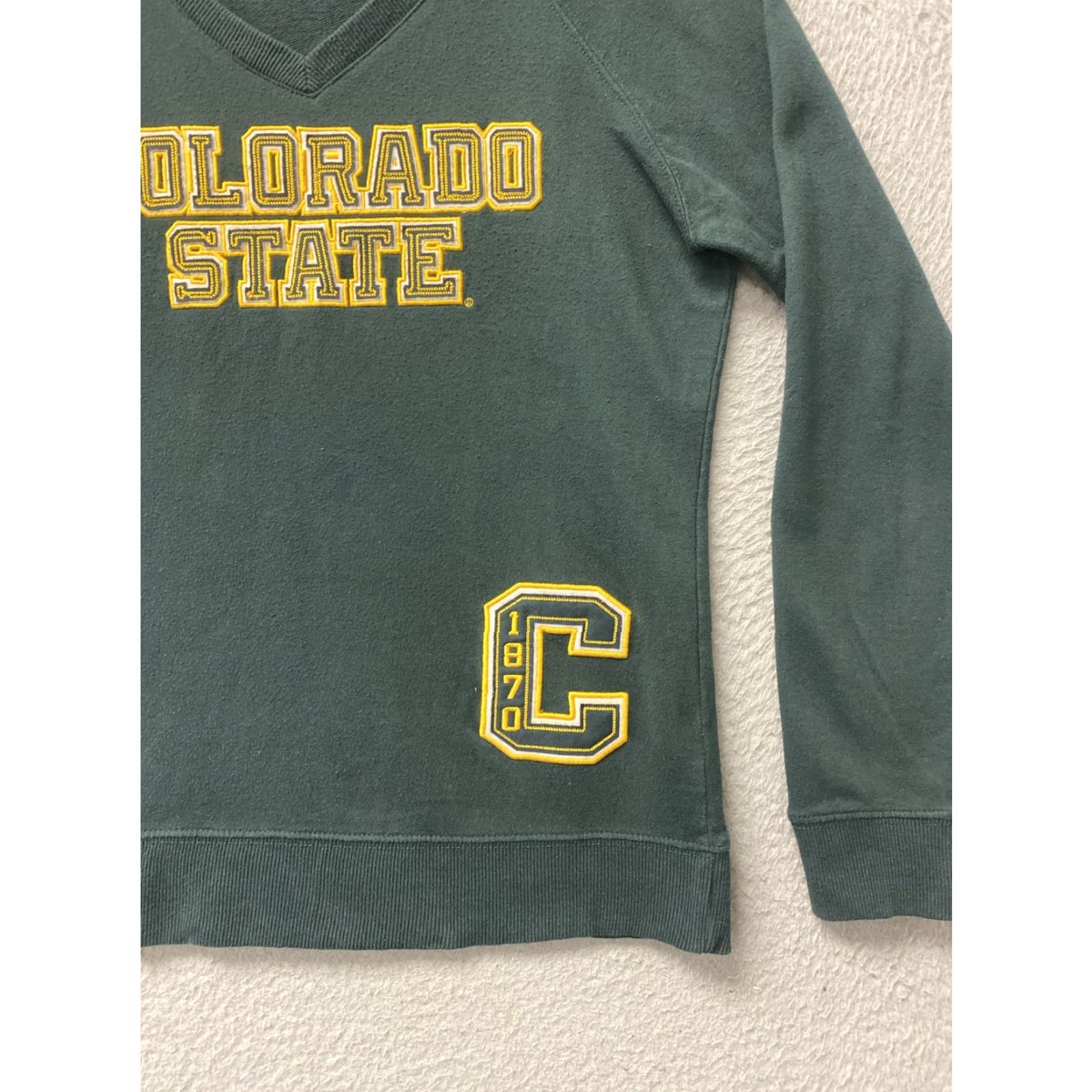 Champion Champion Long Sleeve V-Neck Sweater M Green Women’s /114-10 Size M / US 6-8 / IT 42-44 - 2 Thumbnail