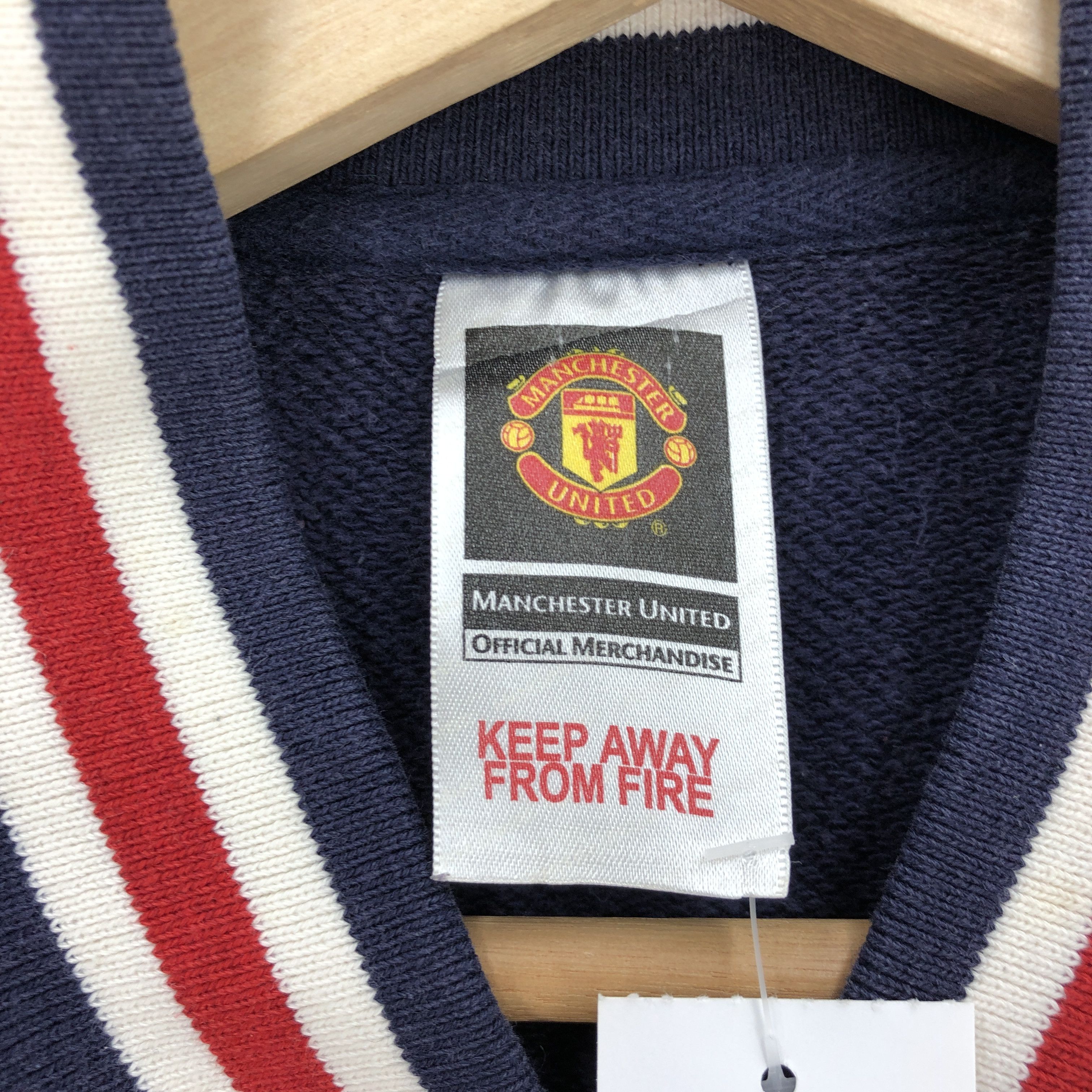 Vintage Vintage Manchester United Varsity Sweater Sweatshirt Size US M / EU 48-50 / 2 - 9 Thumbnail
