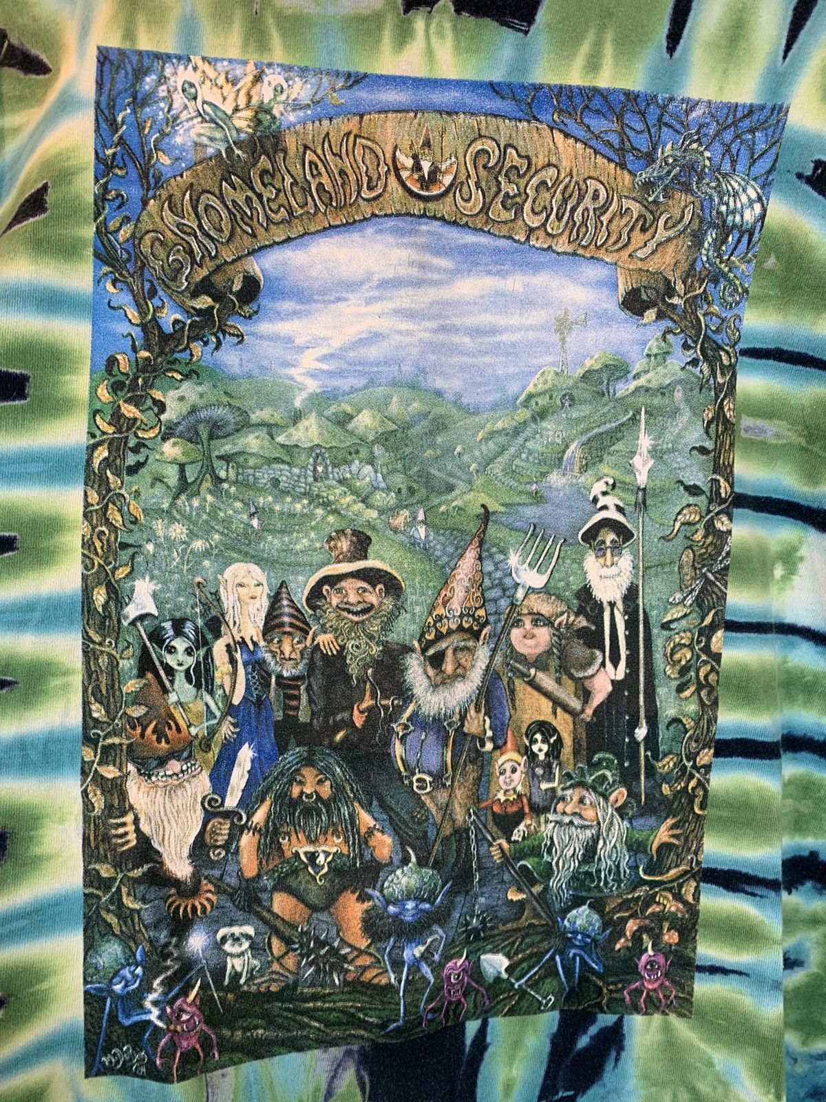 Vintage *RARE* Vintage 90’s Gnomeland Security Tie-Dye Art T-Shirt L Size US L / EU 52-54 / 3 - 3 Thumbnail
