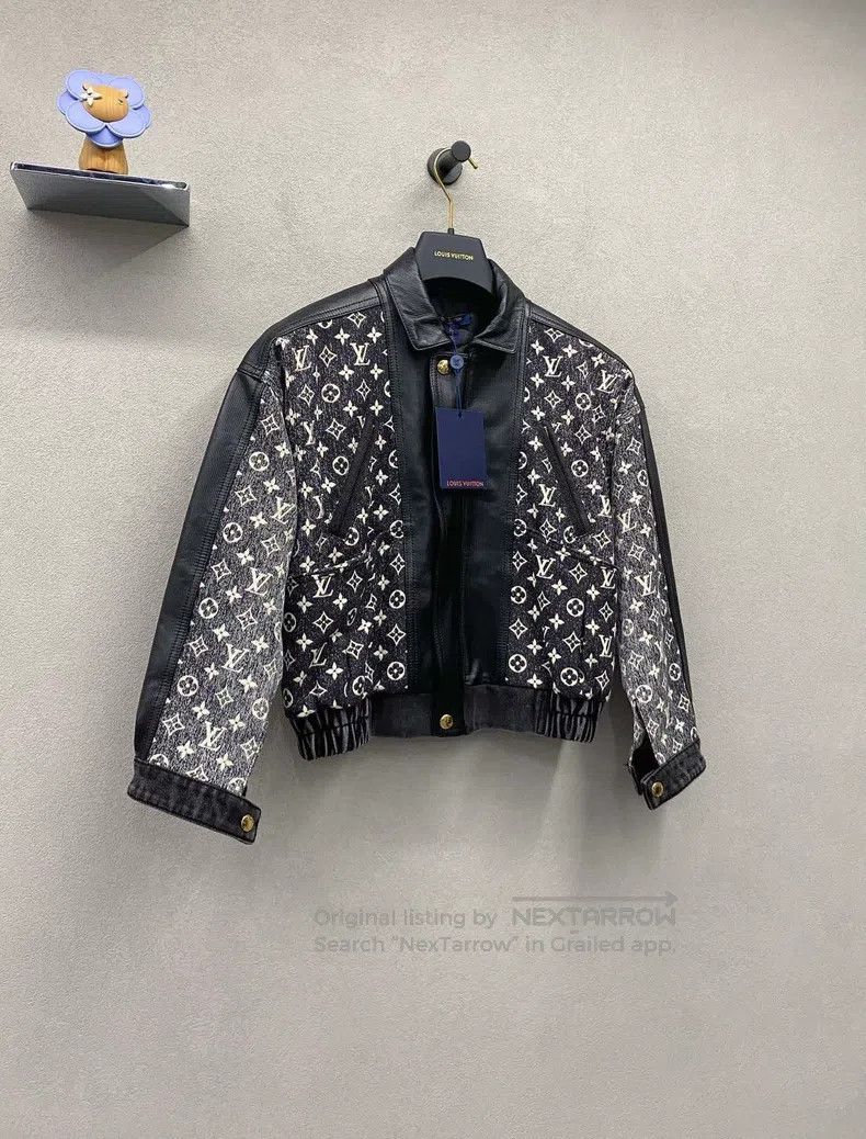 Louis Vuitton Louis Vuitton Printed logo bomber jacket Size XS / US 0-2 / IT 36-38 - 4 Thumbnail