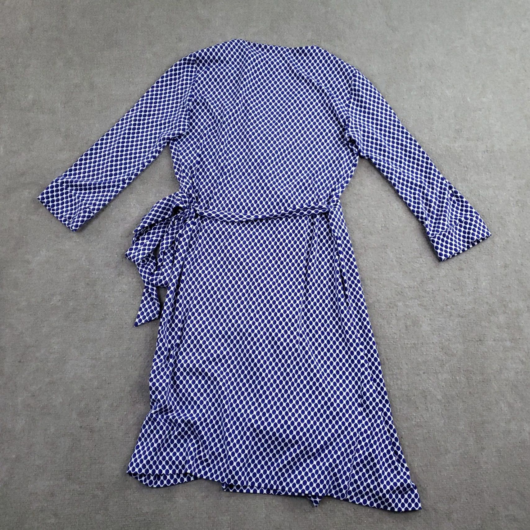 Diane von Furstenberg Diane von Furstenberg Dress Womens 6 Blue Geometric Wrap Midi 3/4 Sleeve V-Neck Belted Tie Size M / US 6-8 / IT 42-44 - 7 Thumbnail