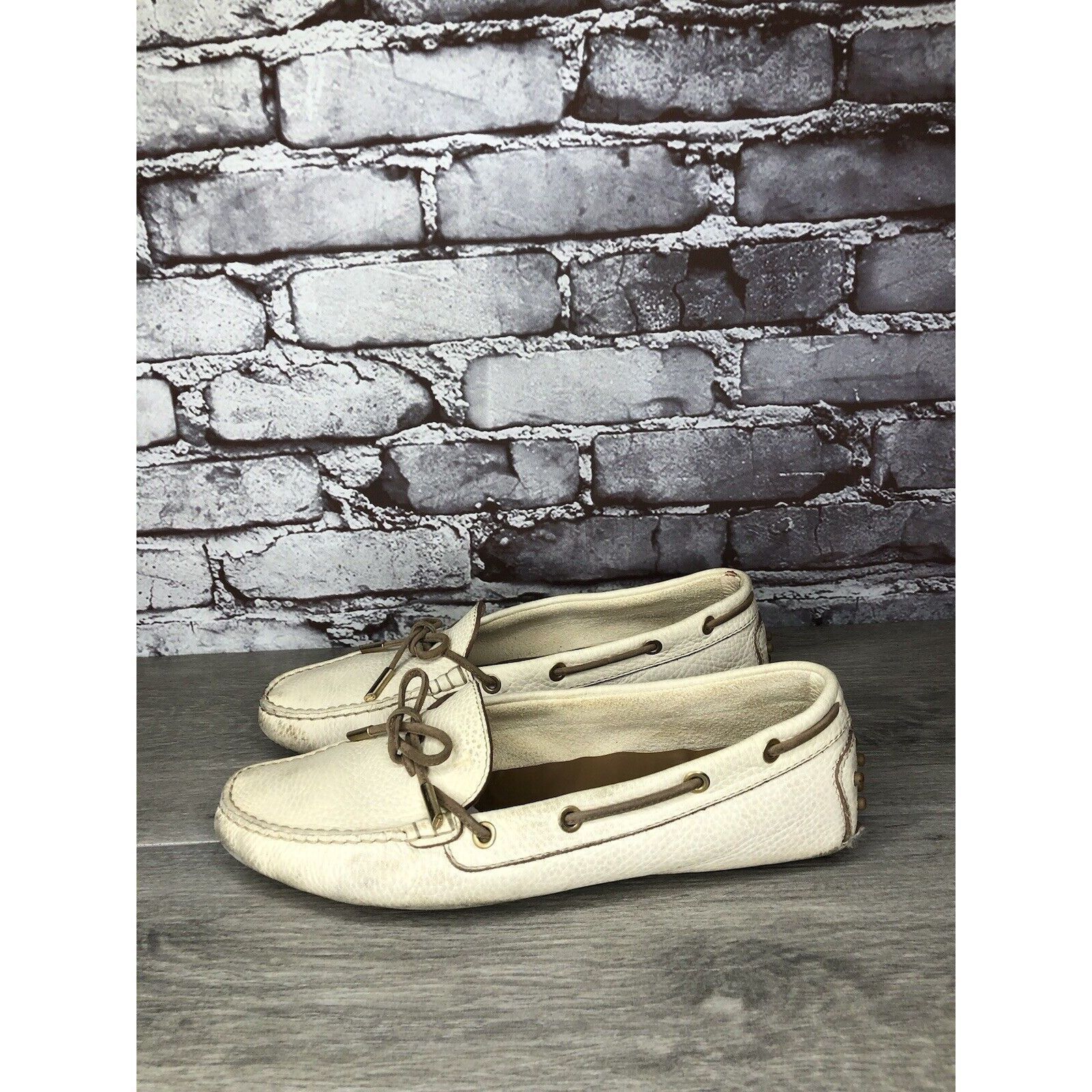 Tod's Tod’s Ivory Cream Leather Gommino Driving Moccasin Shoes Wom Size US 9.5 / IT 39.5 - 14 Thumbnail
