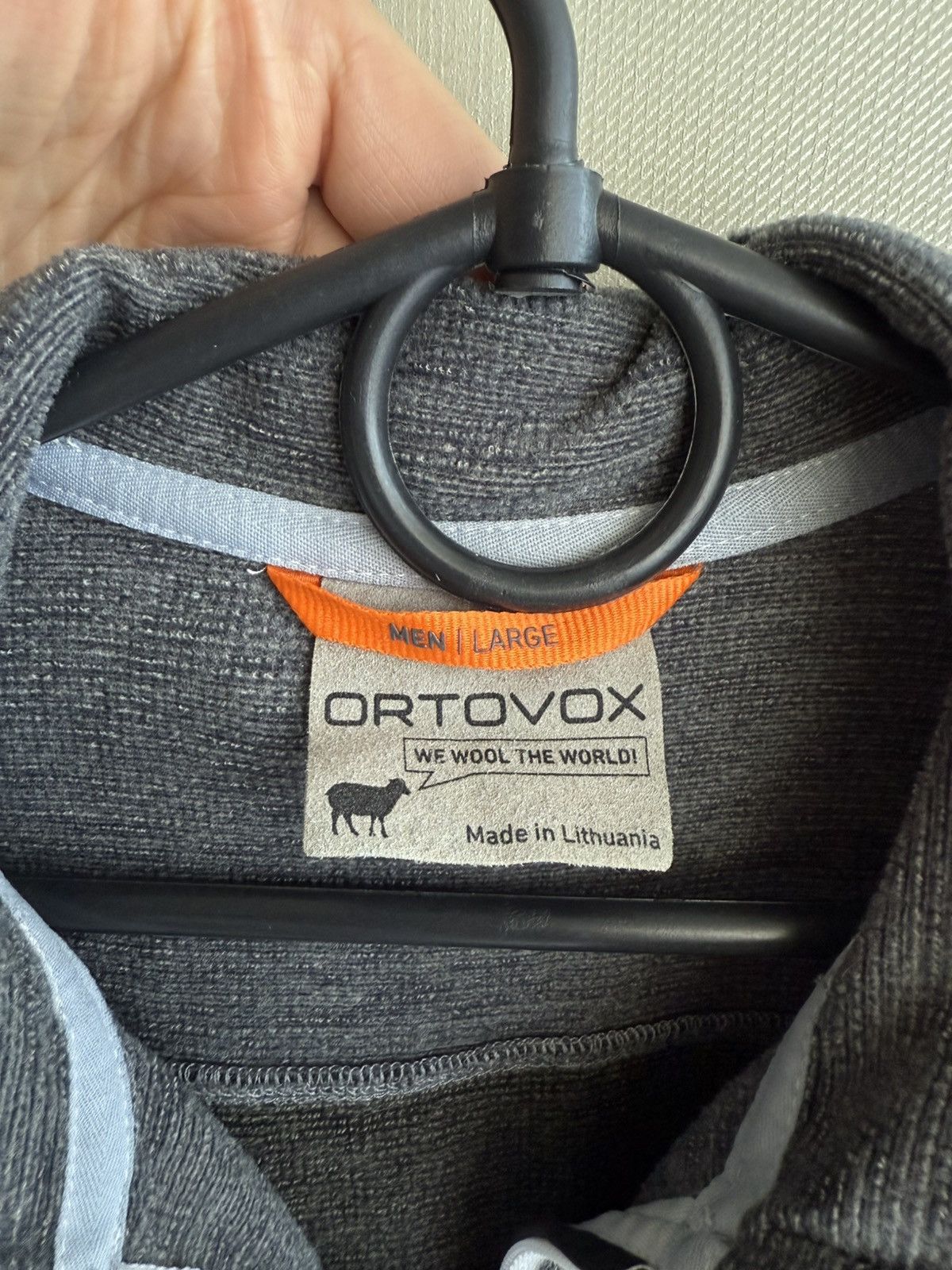 ORTOVOX men's ortovox grid merino wool fleece jacket hooded size L Size US L / EU 52-54 / 3 - 5 Thumbnail