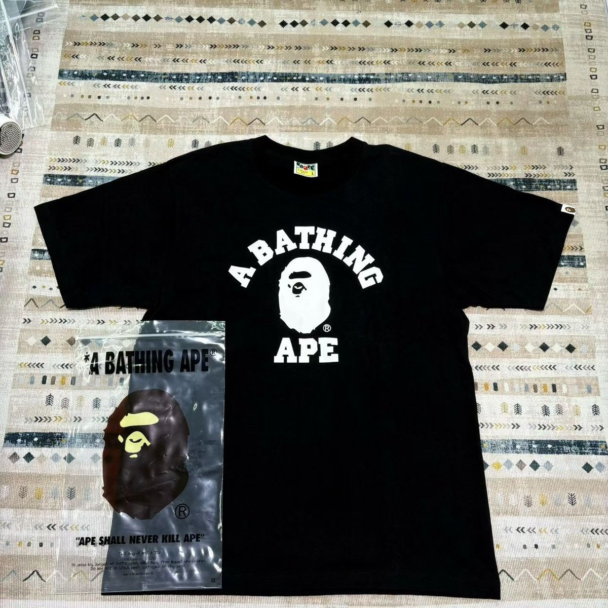 Bape BAPE CLASSIC APE TEE Size US L / EU 52-54 / 3 - 1 Thumbnail