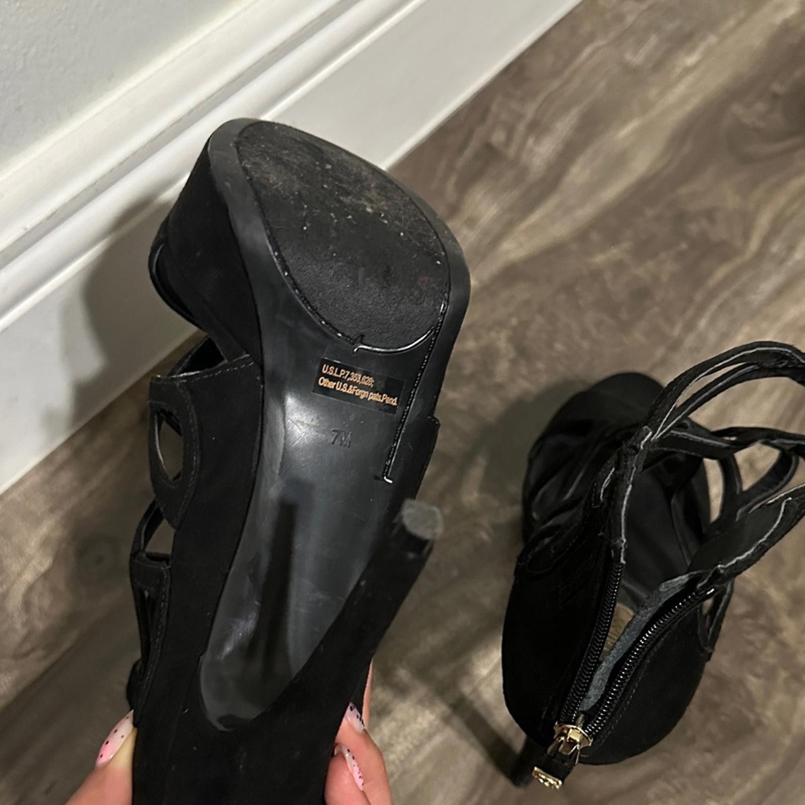 Guess Guess Elegant Black Strappy Heels Size US 7 / IT 37 - 4 Thumbnail