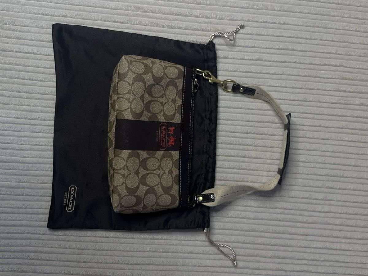 Coach *rare* 2007 coach bag barely used! Size ONE SIZE - 7 Thumbnail