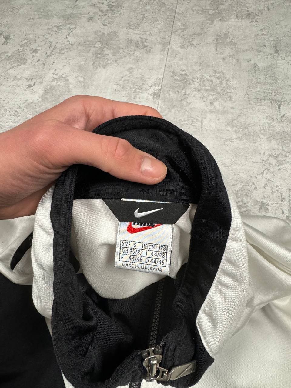 Nike Vintage Nike Y2K Track Jacket Big Logo Size S Size US S / EU 44-46 / 1 - 11 Thumbnail