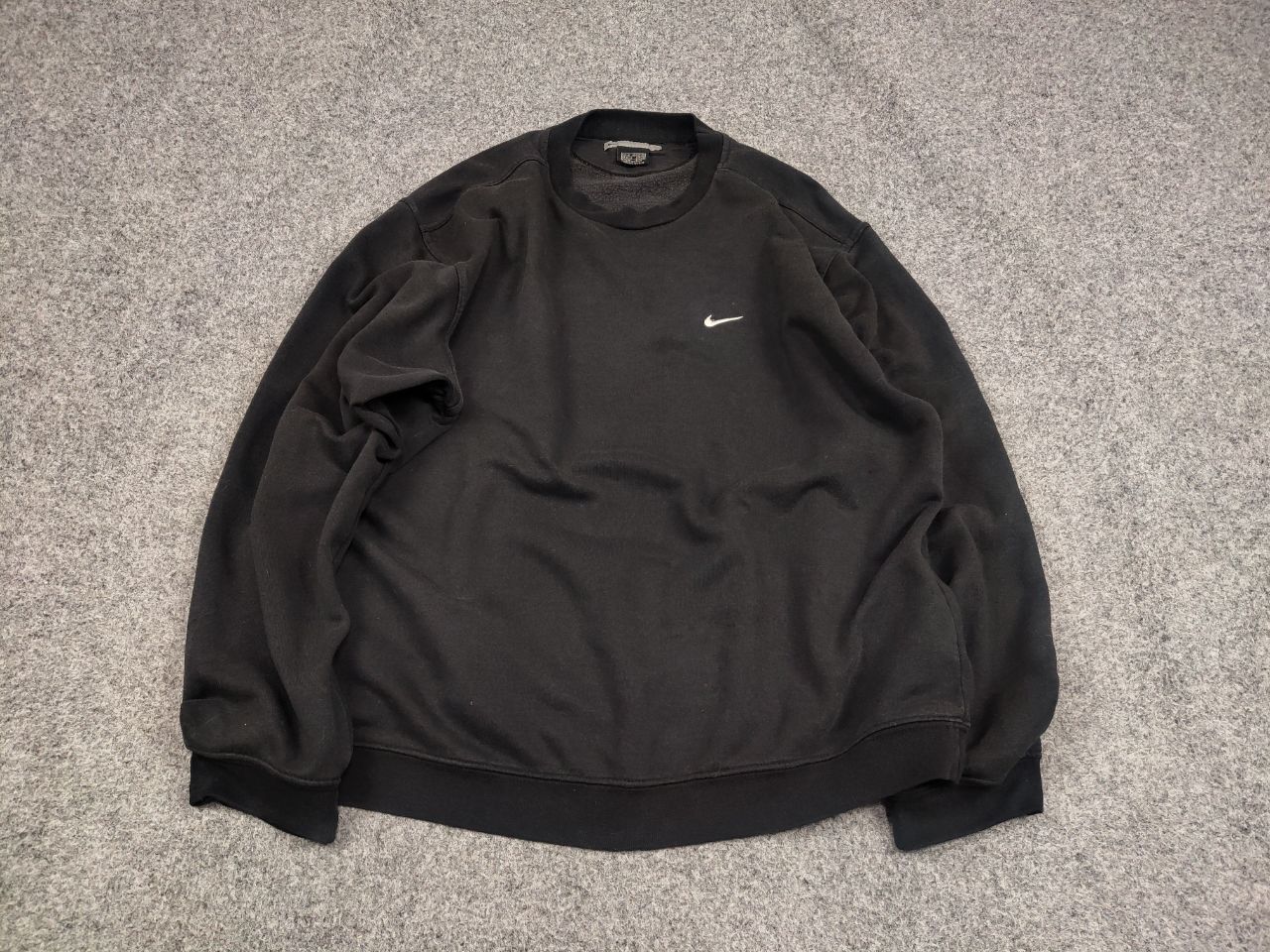 Nike Vintage 90's Nike Logo Black Faded Square Sweatshirts USA Size US XL / EU 56 / 4 - 2 Thumbnail