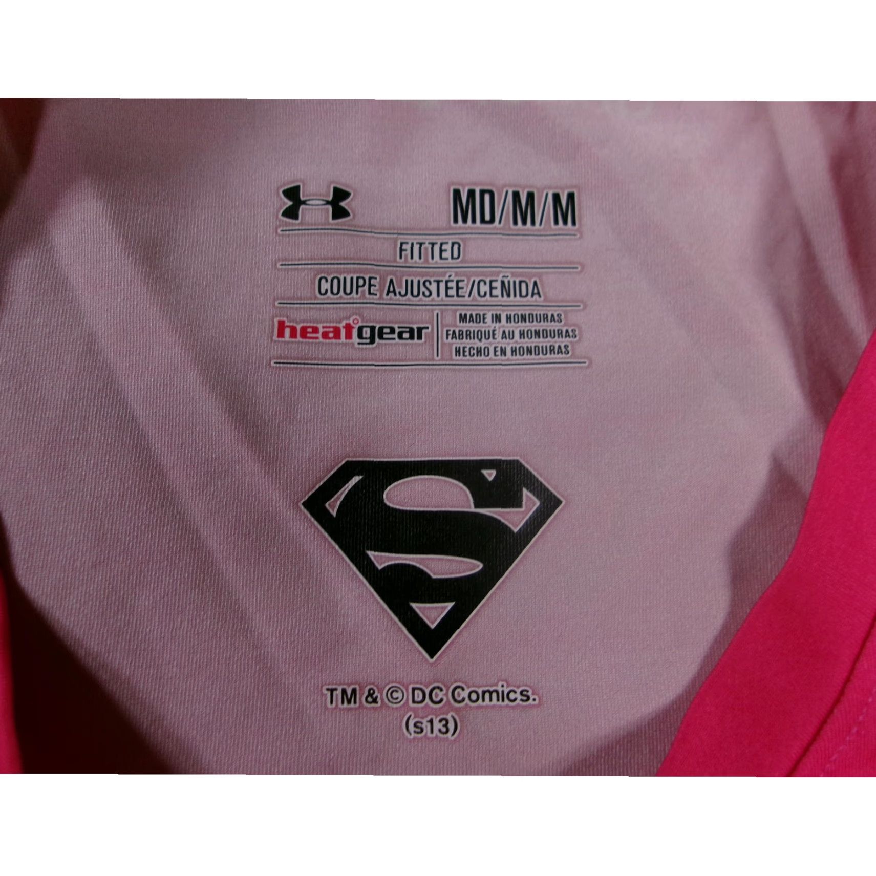 Under Armour VINTAGE Under Armour Women's T-Shirt Medium Pink Yellow Superman Graphic Crew Neck Short Sleeve Activewear Size M / US 6-8 / IT 42-44 - 7 Thumbnail