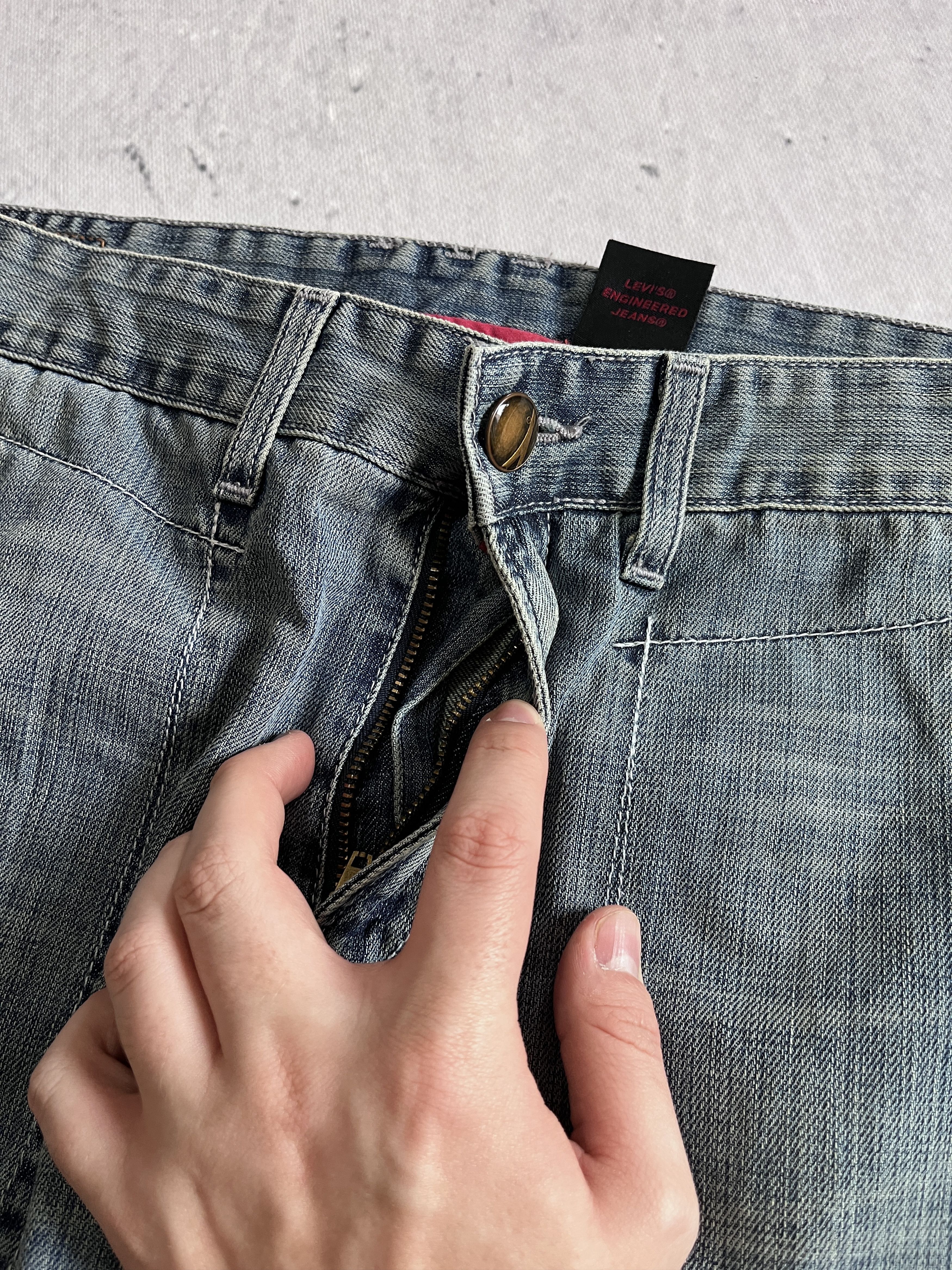 Levi's LEVI'S ENGINEERED JEANS 2006 TWISTED LEG VINTAGE DENIM PANTS Size US 32 / EU 48 - 14 Thumbnail