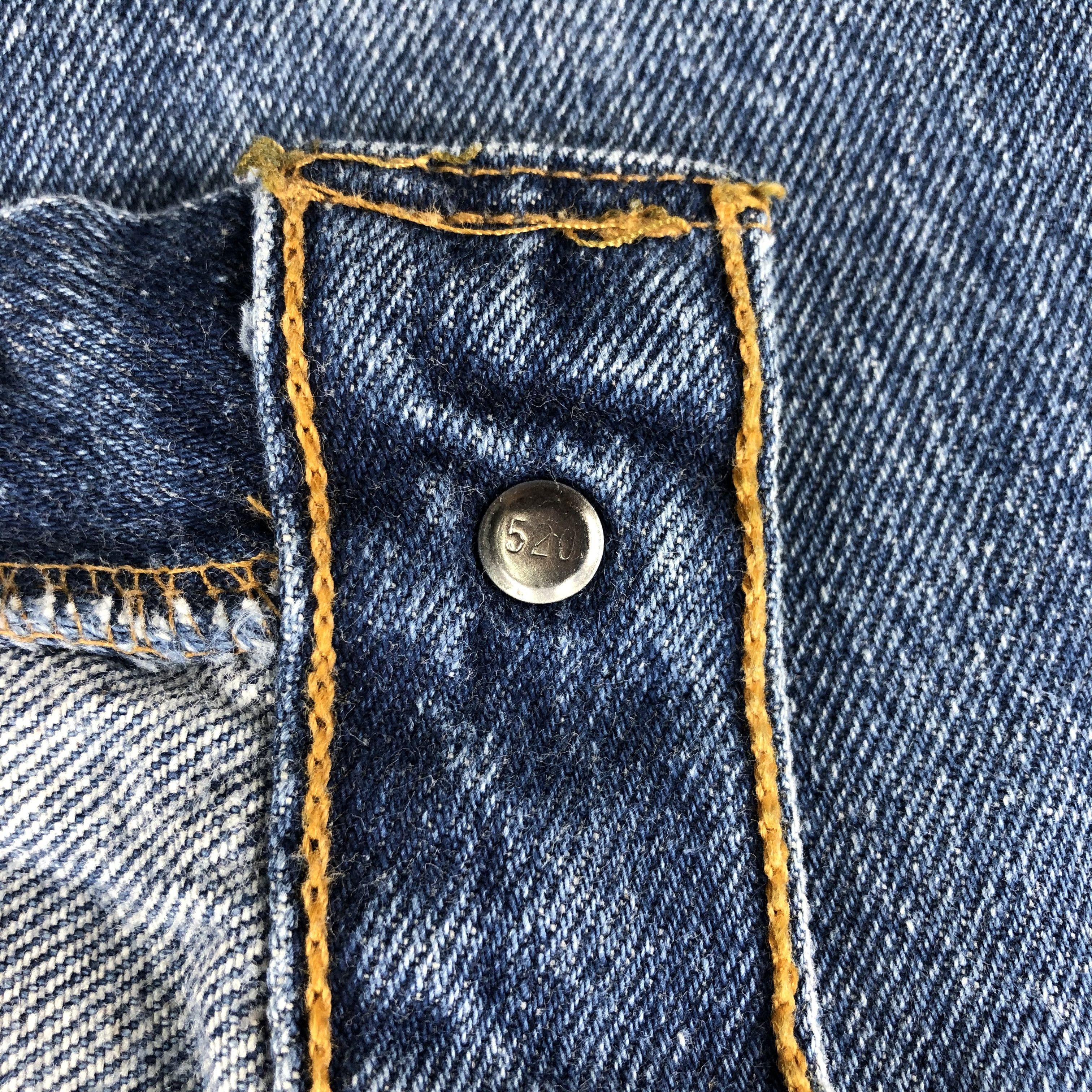 Levi's Vintage 90s Blue Wash Levis 501 Jeans-J1760 Size US 35 - 13 Thumbnail