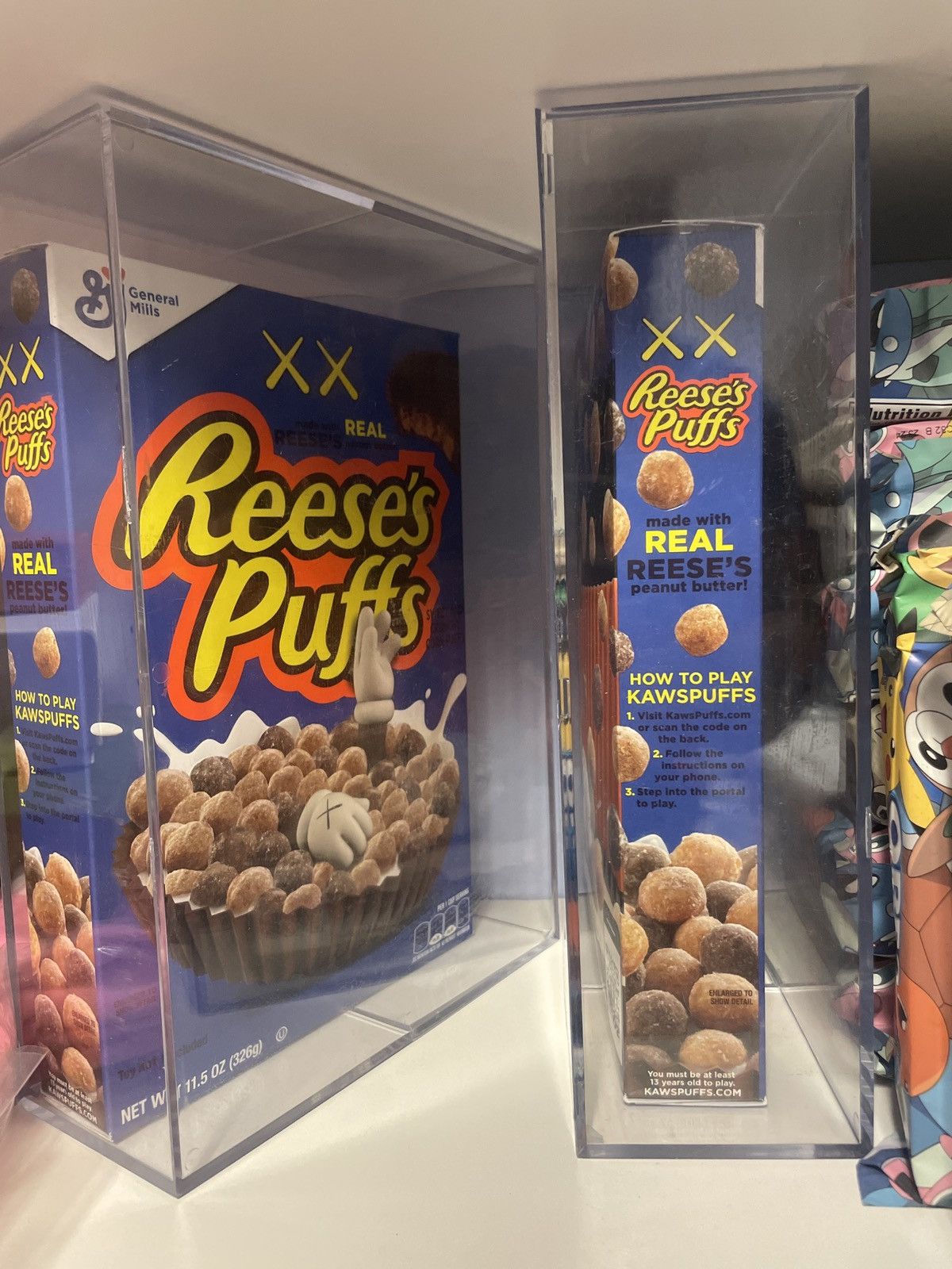 Kaws Kaws x Reese’s Cereal BLUE Box Size ONE SIZE - 2 Thumbnail