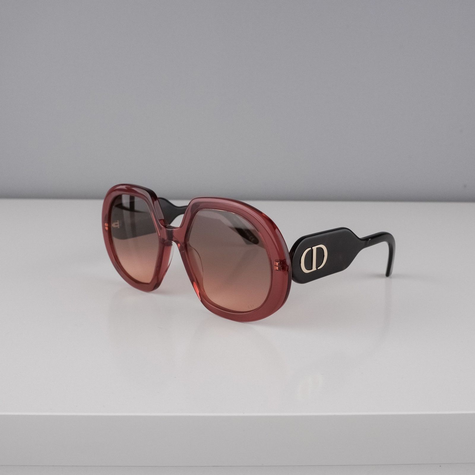 Dior Dior cd gold logo transparent red oversized oval sunglasses Size ONE SIZE - 1 Thumbnail