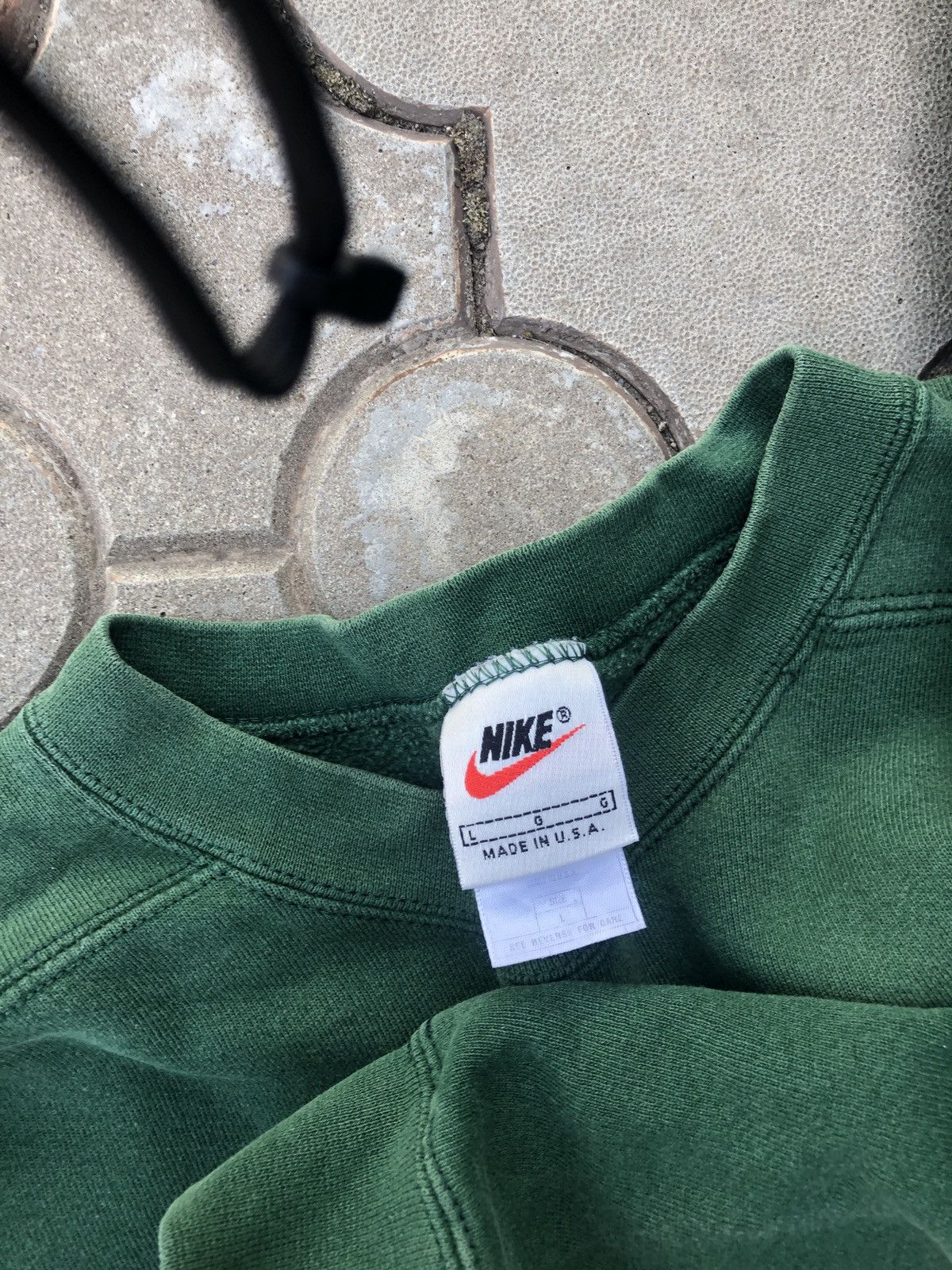 Nike × Vintage Vintage Y2K Nike Packers Center Swoosh Sweatshirt Size US L / EU 52-54 / 3 - 7 Thumbnail