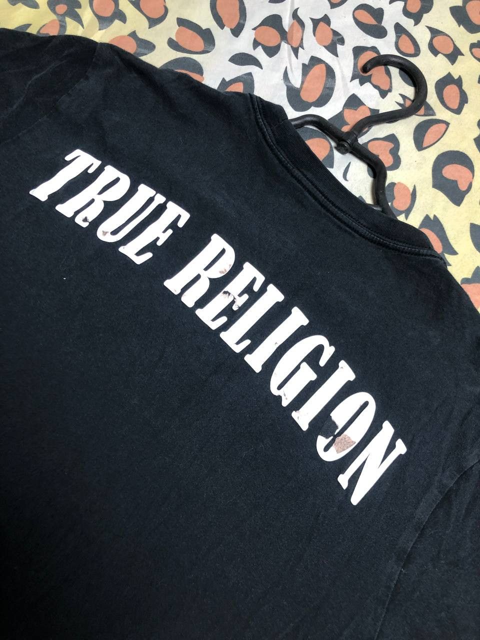 True Religion × Vintage TRUE RELIGION Buddha Big Logo Backprint T-shirt Size US S / EU 44-46 / 1 - 11 Thumbnail