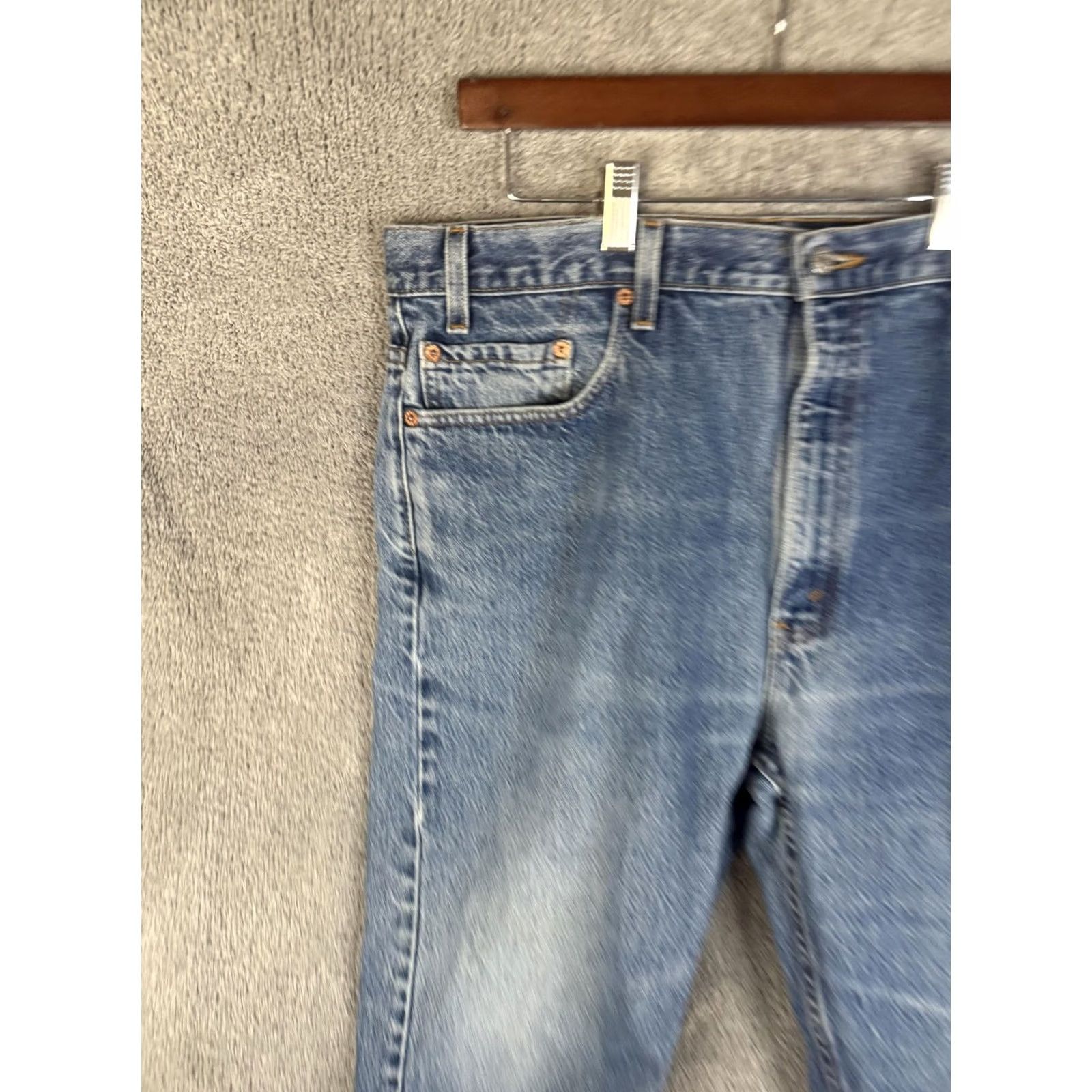 Levi's VINTAGE Levi's 505 Jeans Mens 40x30 Blue Denim Regular Fit Straight Leg USA 90s Levi's 505 Mens Jeans Blue Denim Regular Fit Straight Leg 90s USA Size US 40 / EU 56 - 2 Thumbnail