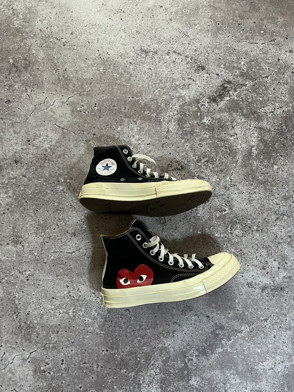 Comme des Garcons Comme Des Garçons Converse High Top Black Heart Used Size US 9 / IT 39 - 2 Thumbnail