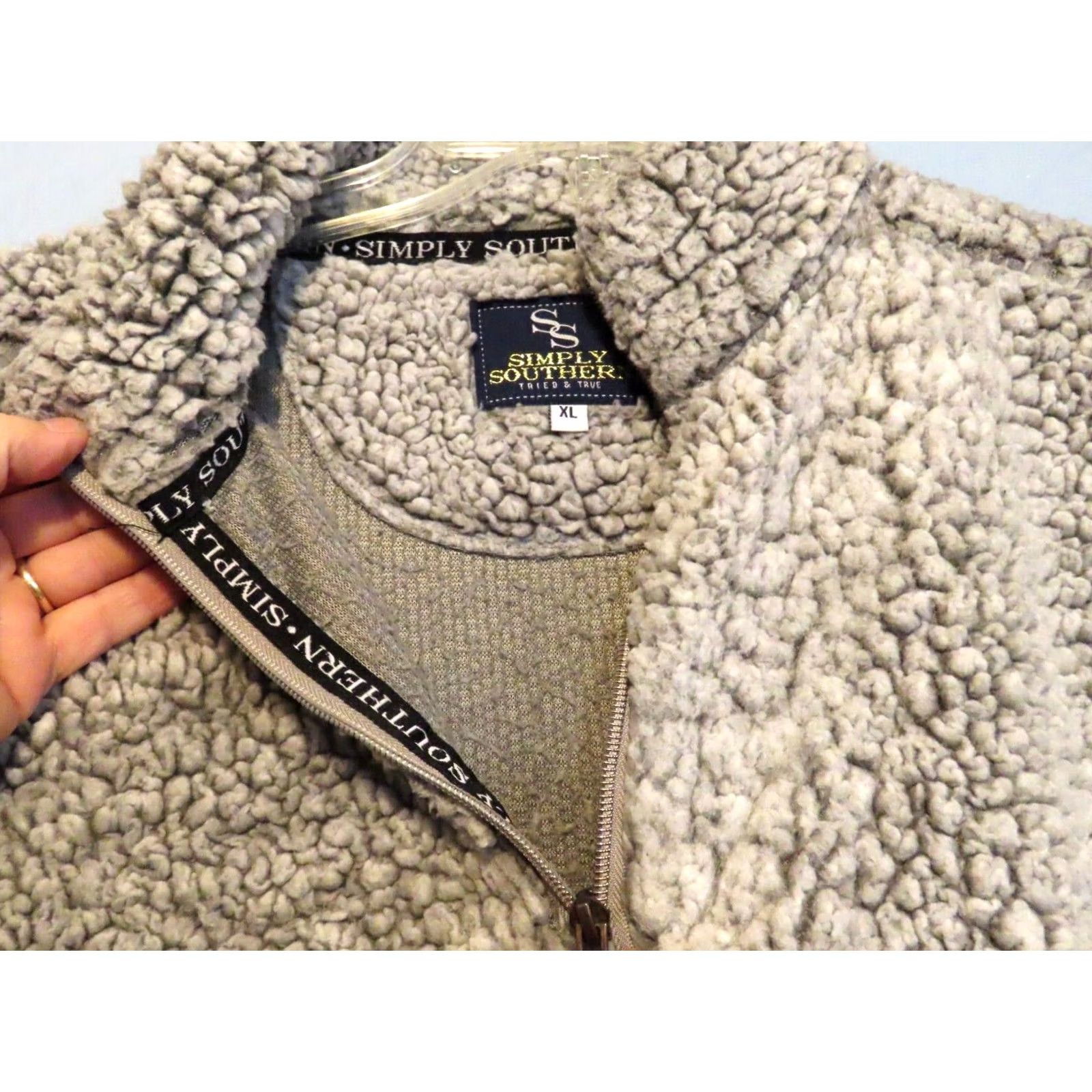 Vintage Simply Southern Womens XL Gray 1/4 Zip Up Pullover Sweater Long Sleeve Pullover Fuzzy Vintage N/A Size XL / US 12-14 / IT 48-50 - 4 Thumbnail