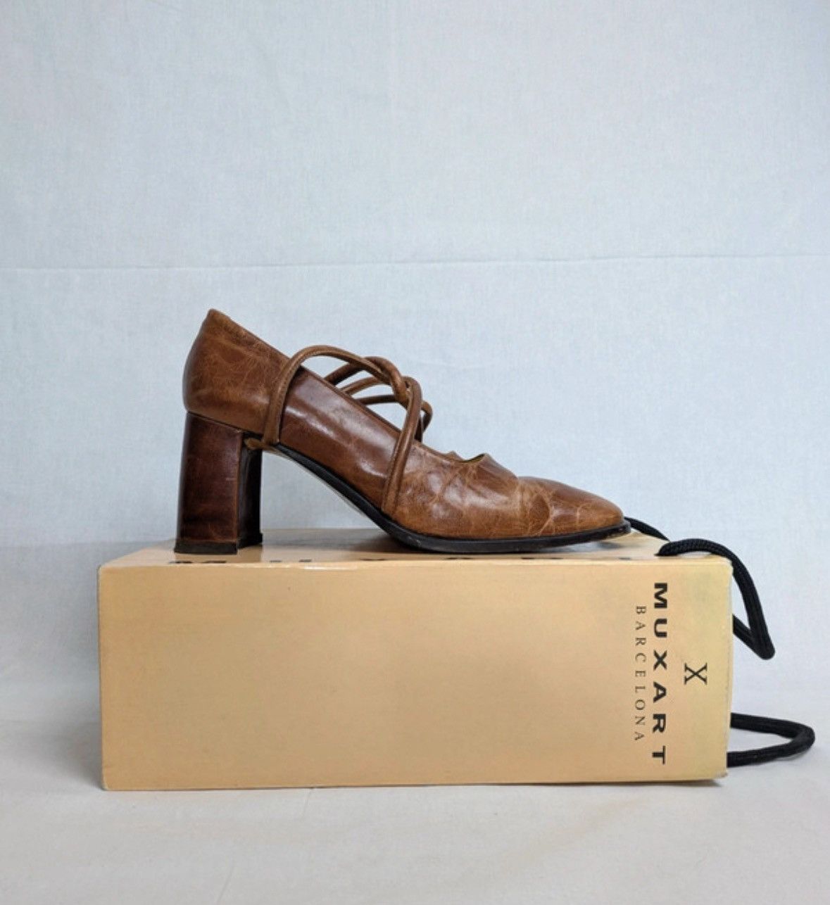 Other Muxart Barcelona textured red leather mary janes heels 40 Size US 8 / IT 38 - 2 Thumbnail