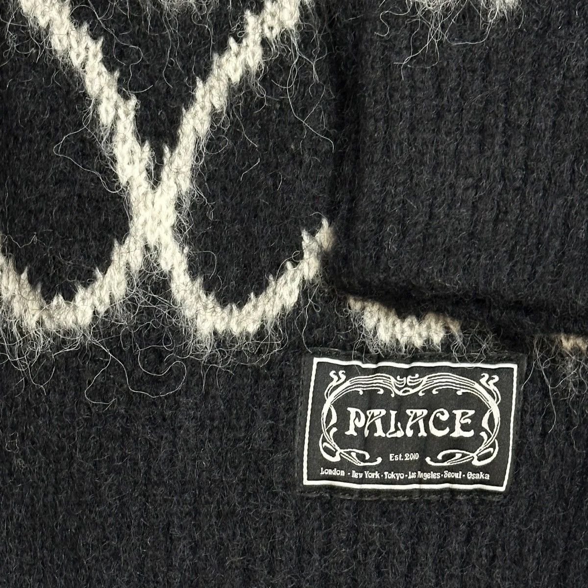 Palace 2025 palace hairy hearts knit cardigan black grunge cobain Size US XL / EU 56 / 4 - 4 Thumbnail