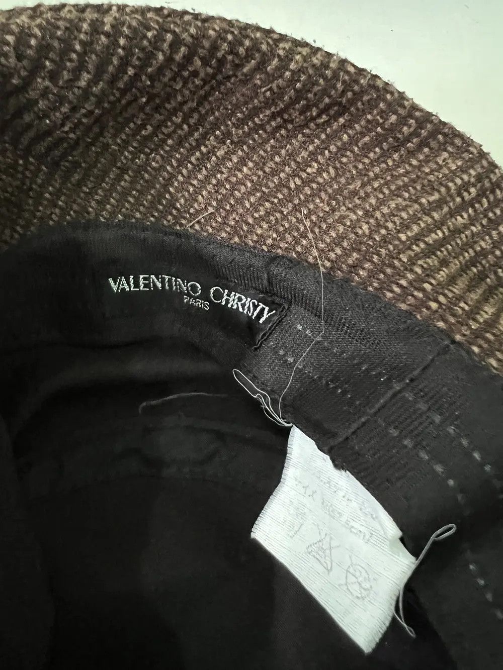 Vintage Vintage Valentino Christy Paris Bucket Hat Size ONE SIZE - 6 Thumbnail