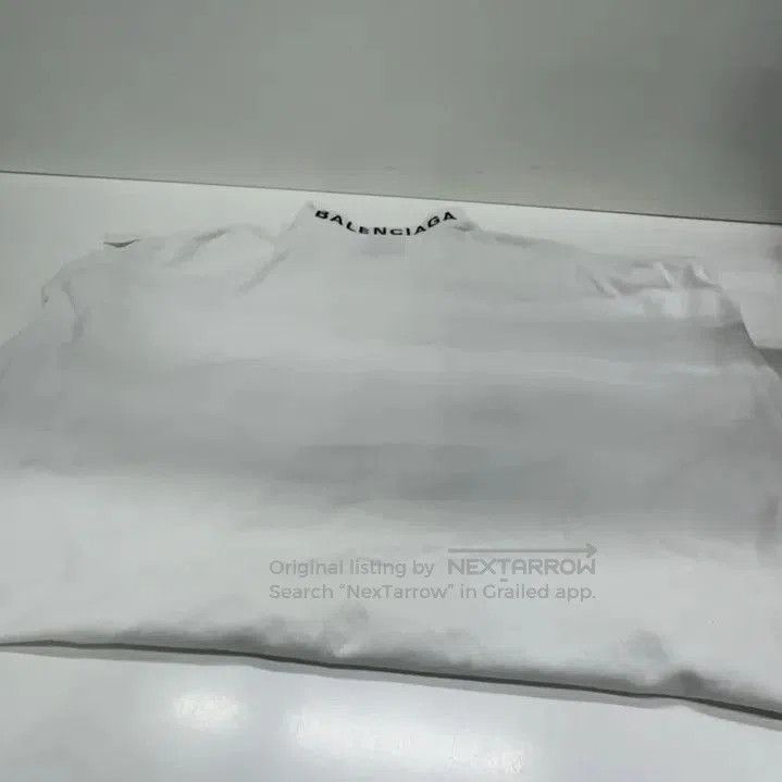 Balenciaga Balenciaga SS23 Heart Print Oversized T. Size US XS / EU 42 / 0 - 9 Thumbnail